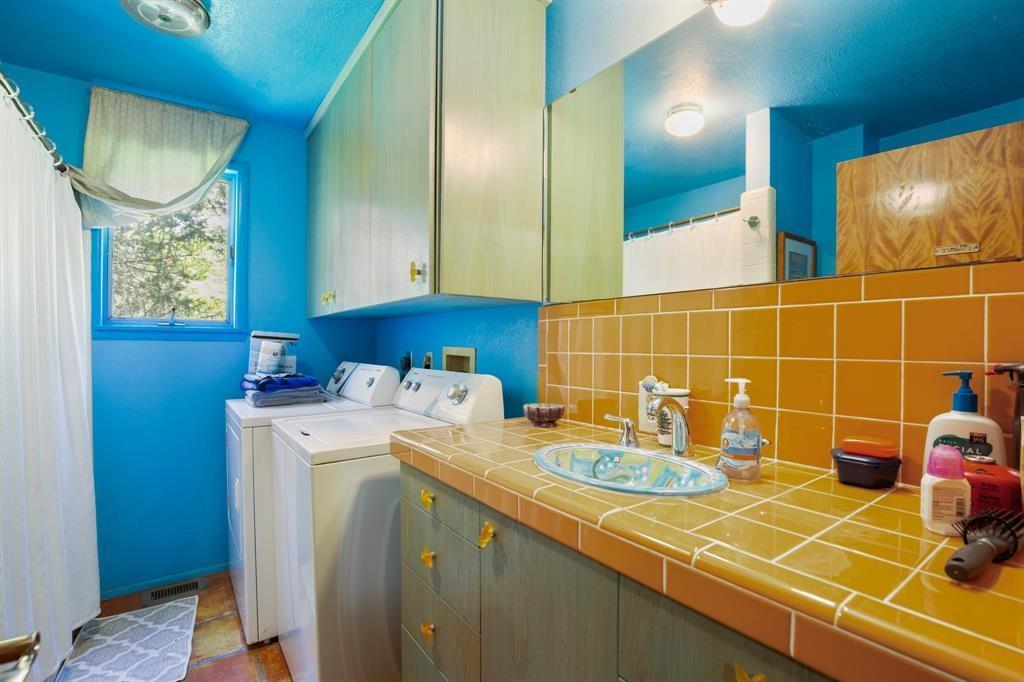 5803 Rittenhouse Shore Dr, Austin, TX 78734