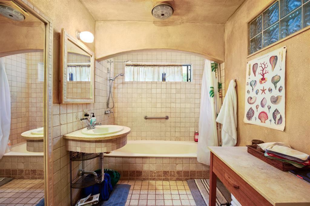 5803 Rittenhouse Shore Dr, Austin, TX 78734