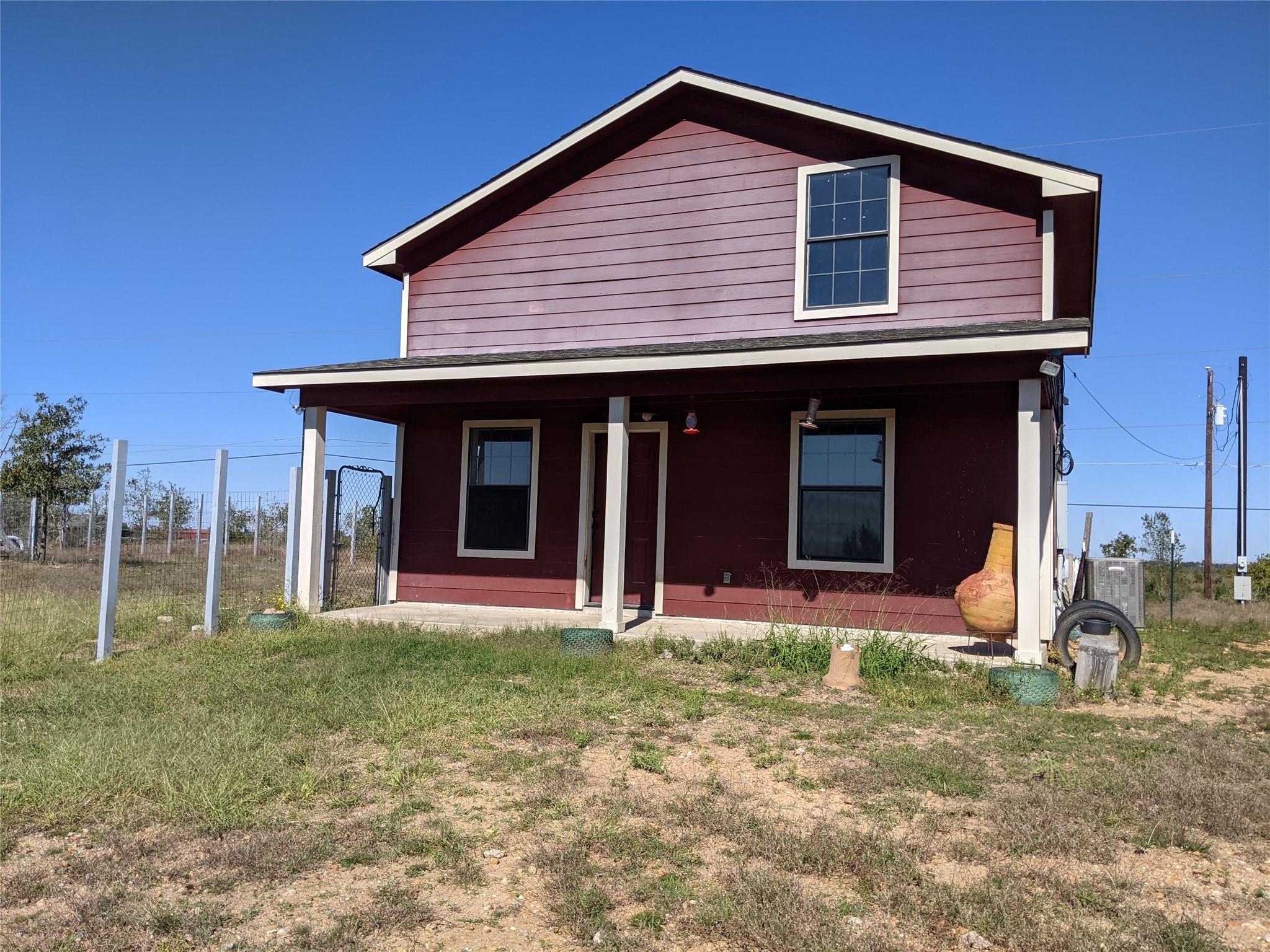 143 Spring Hollow Trl, Smithville, TX 78957