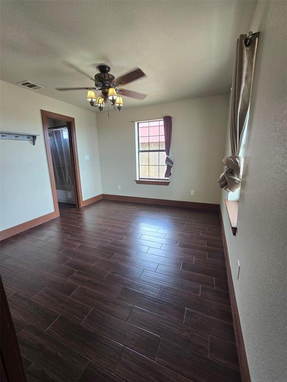 143 Spring Hollow Trl, Smithville, TX 78957