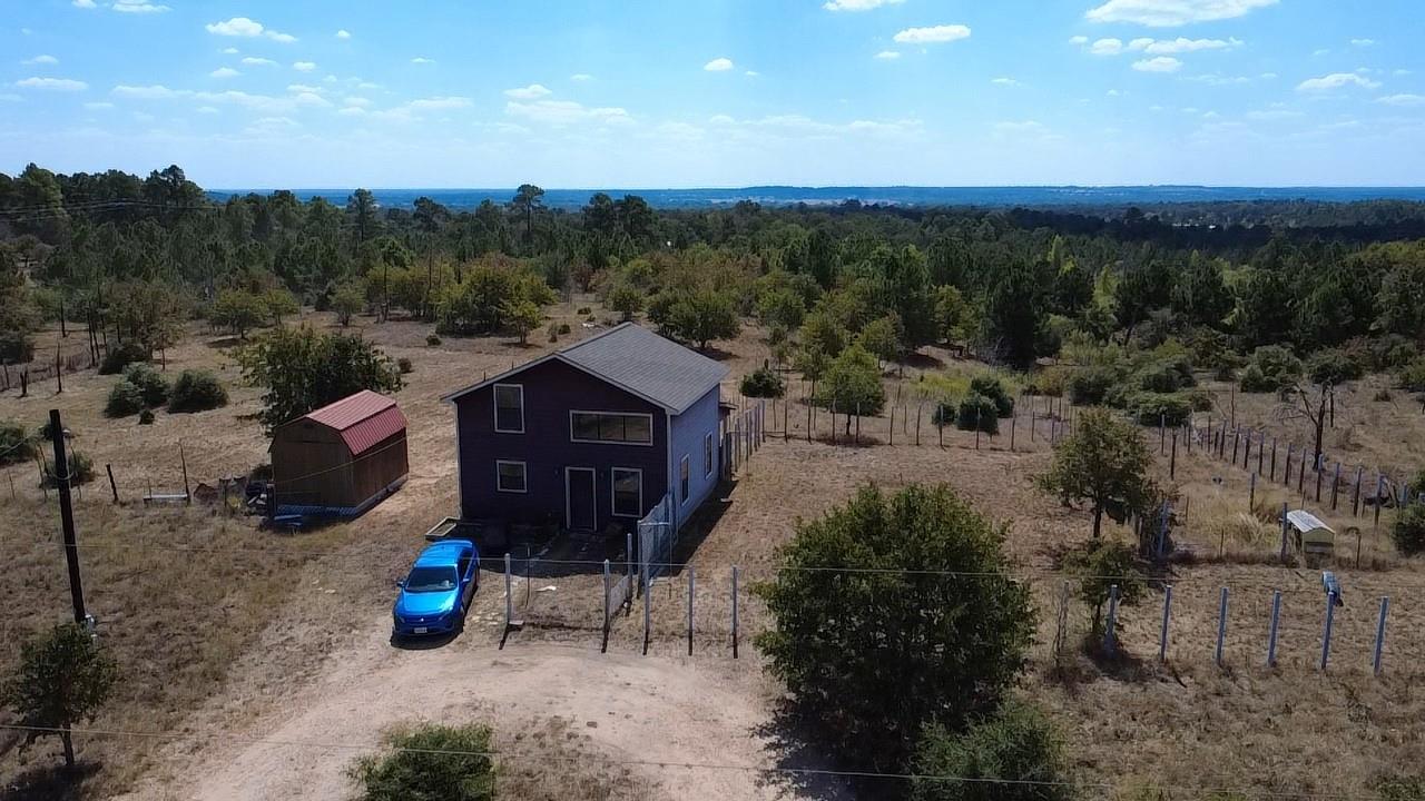 143 Spring Hollow Trl, Smithville, TX 78957