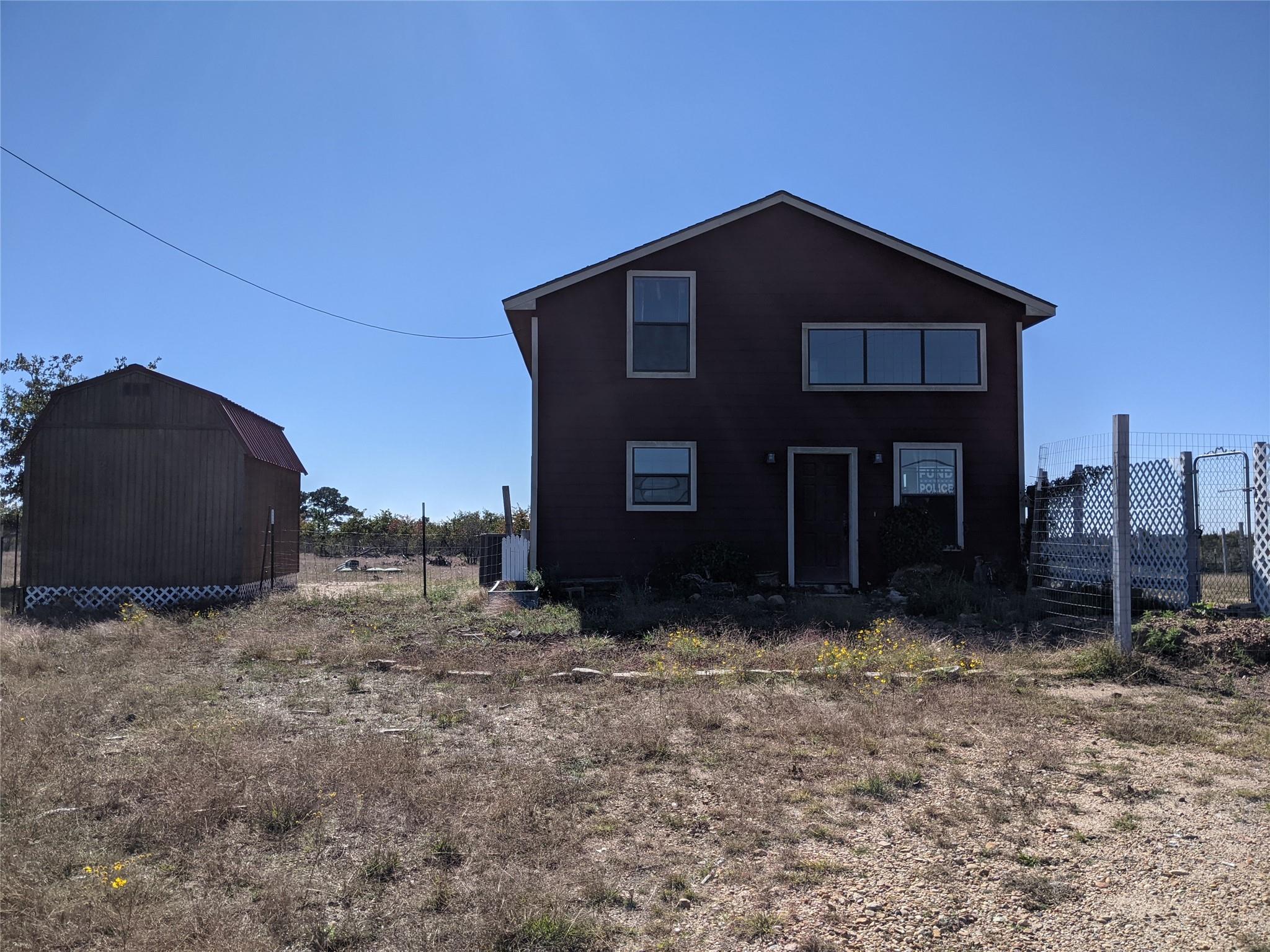 143 Spring Hollow Trl, Smithville, TX 78957