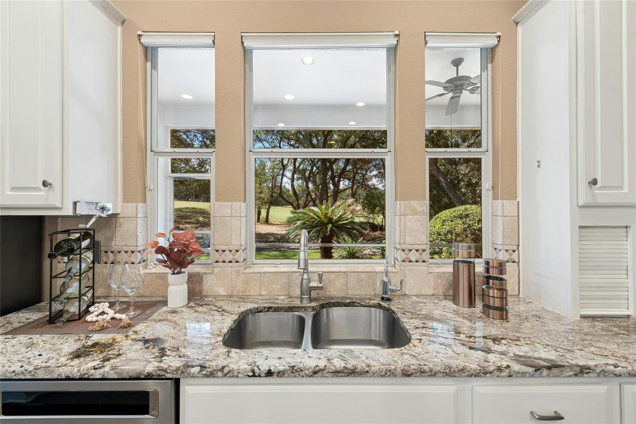 115 Golf View Dr, Georgetown, TX 78633