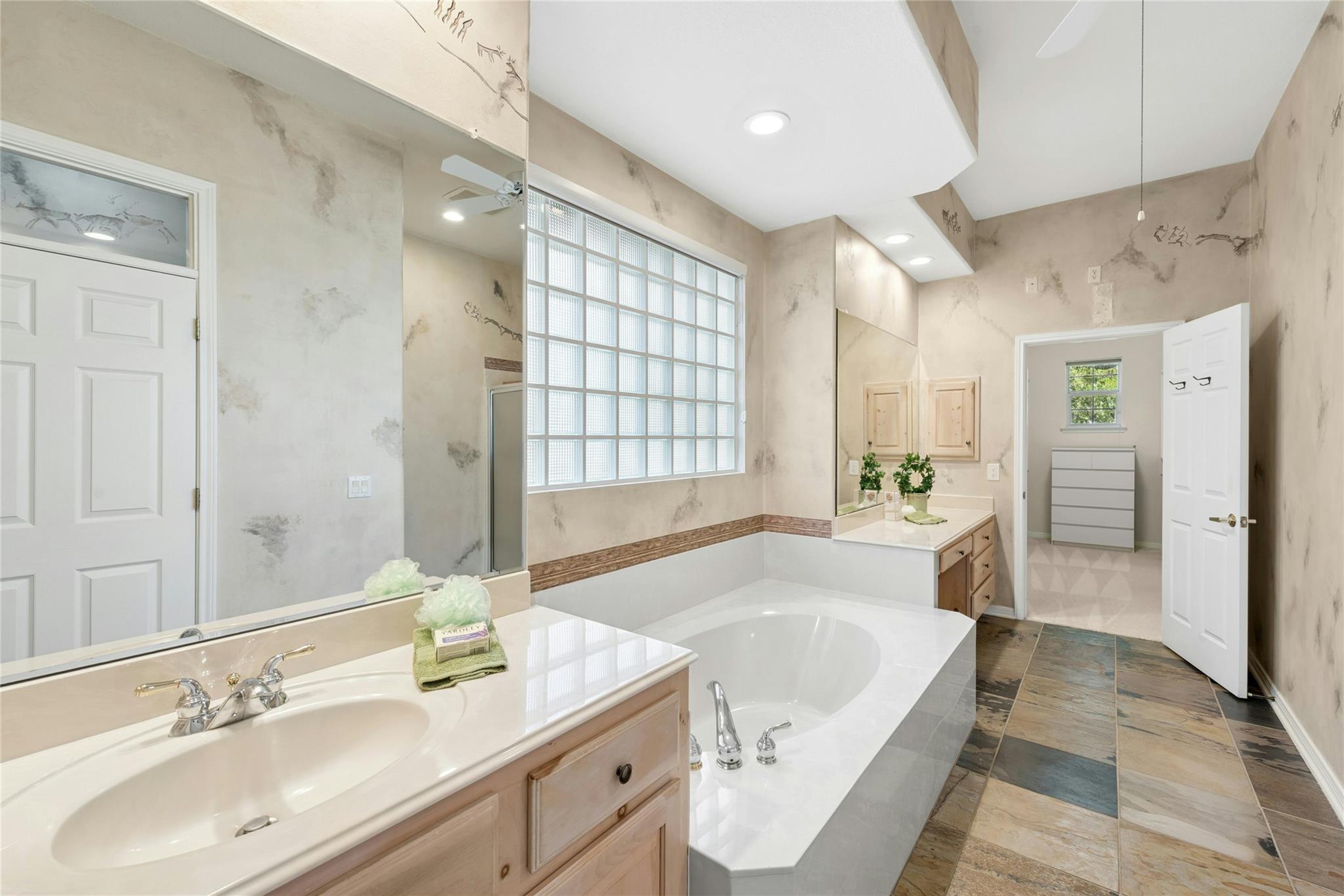 115 Golf View Dr, Georgetown, TX 78633