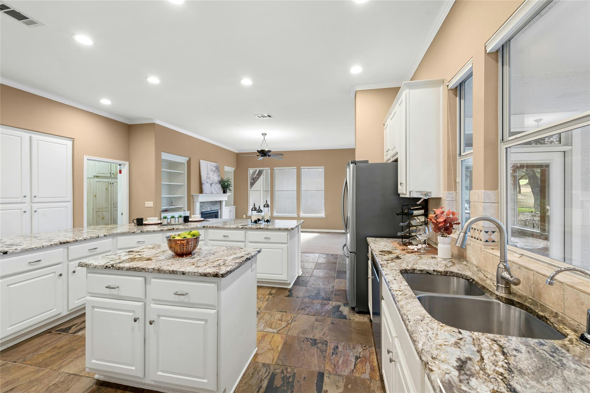 115 Golf View Dr, Georgetown, TX 78633