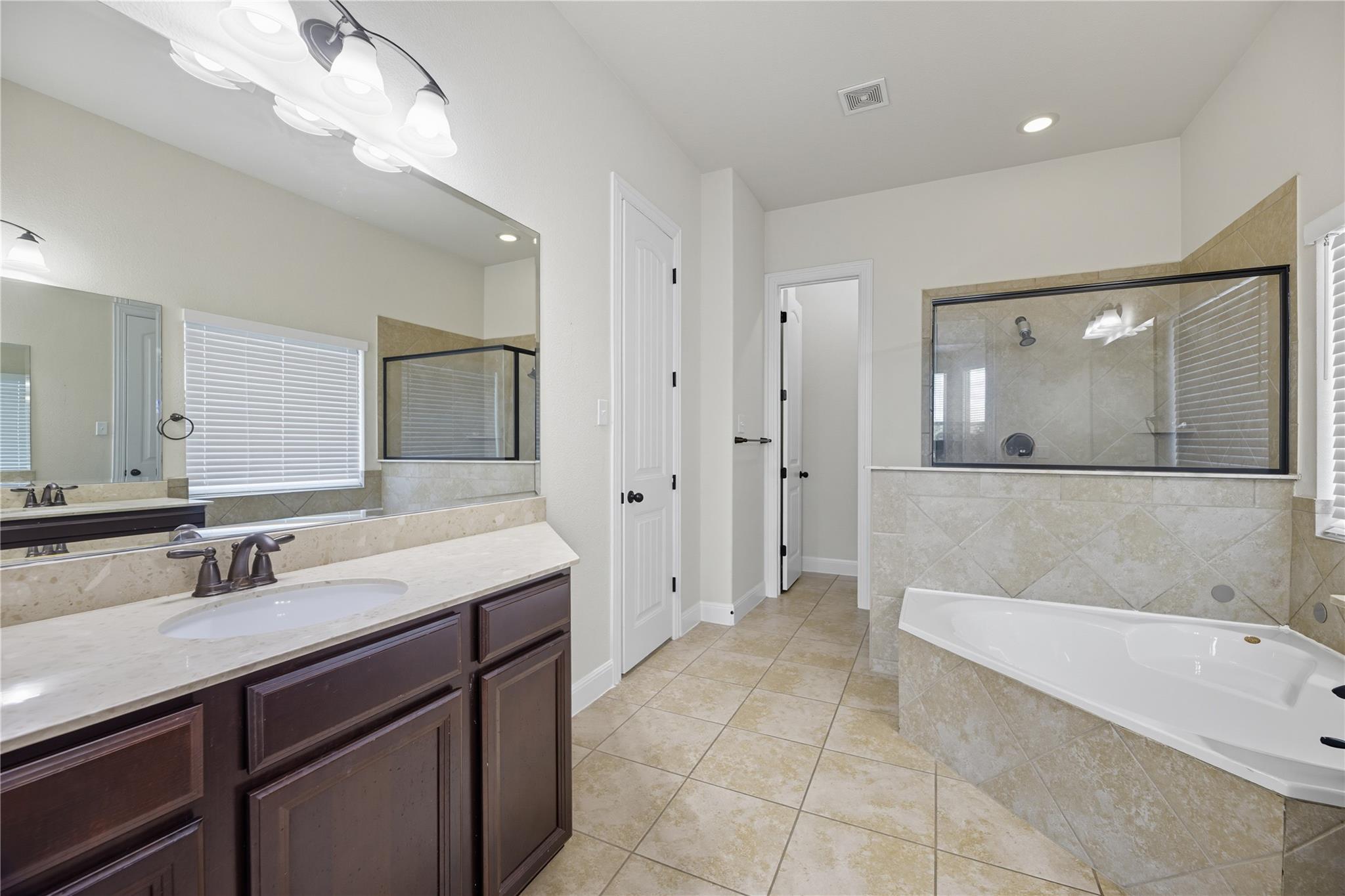 426 Vista Gardens Dr, Buda, TX 78610