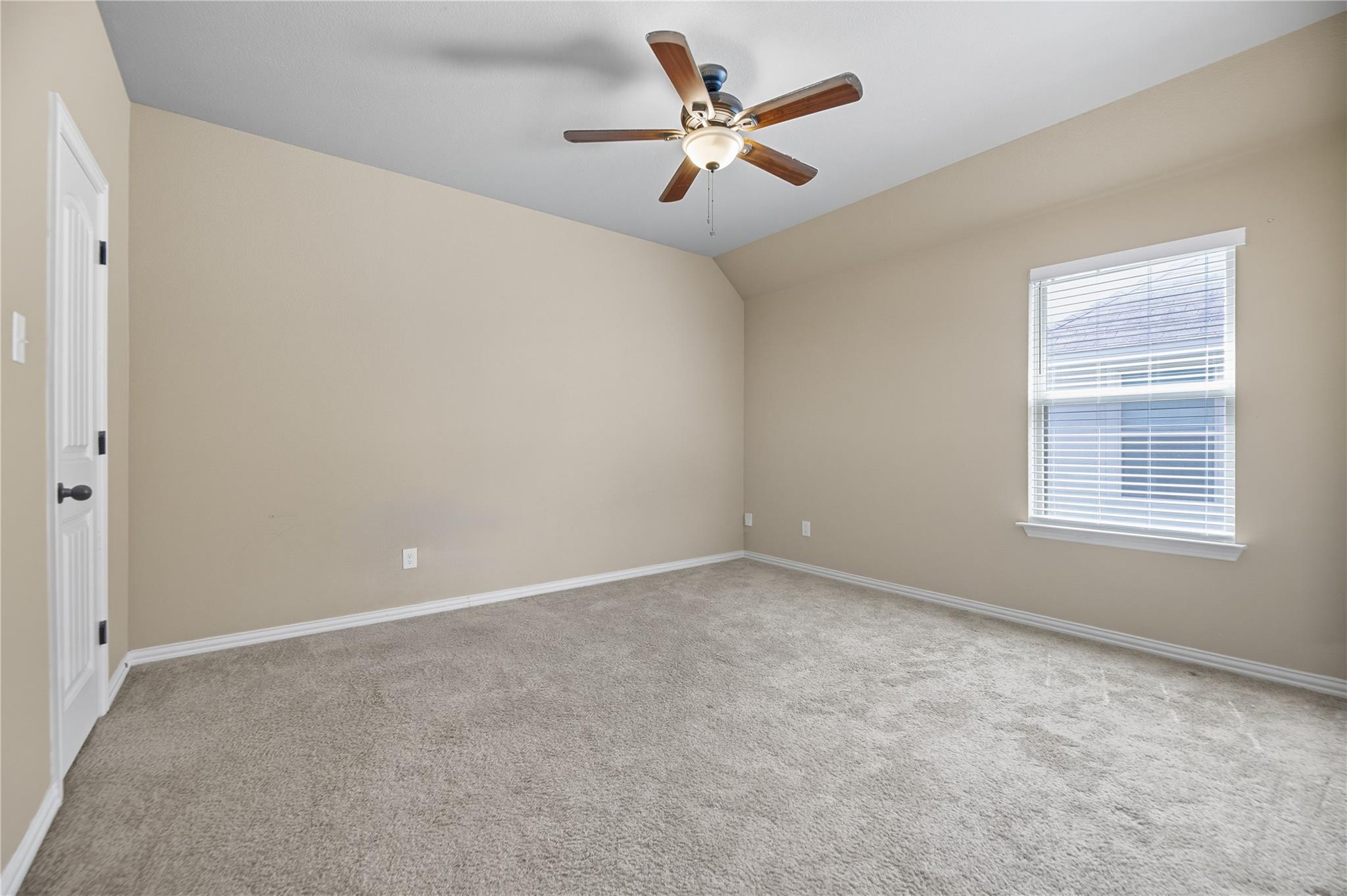 426 Vista Gardens Dr, Buda, TX 78610