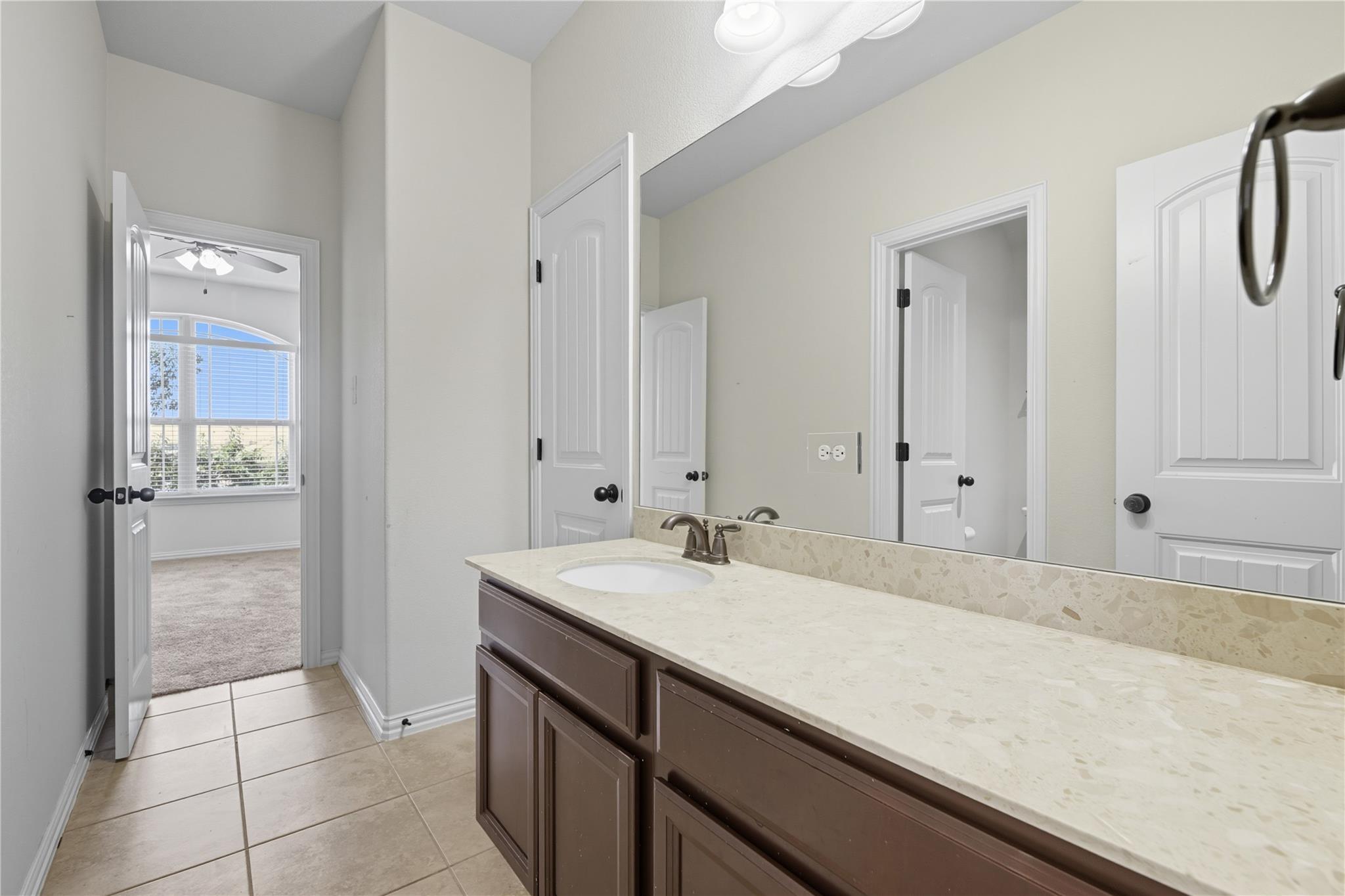 426 Vista Gardens Dr, Buda, TX 78610