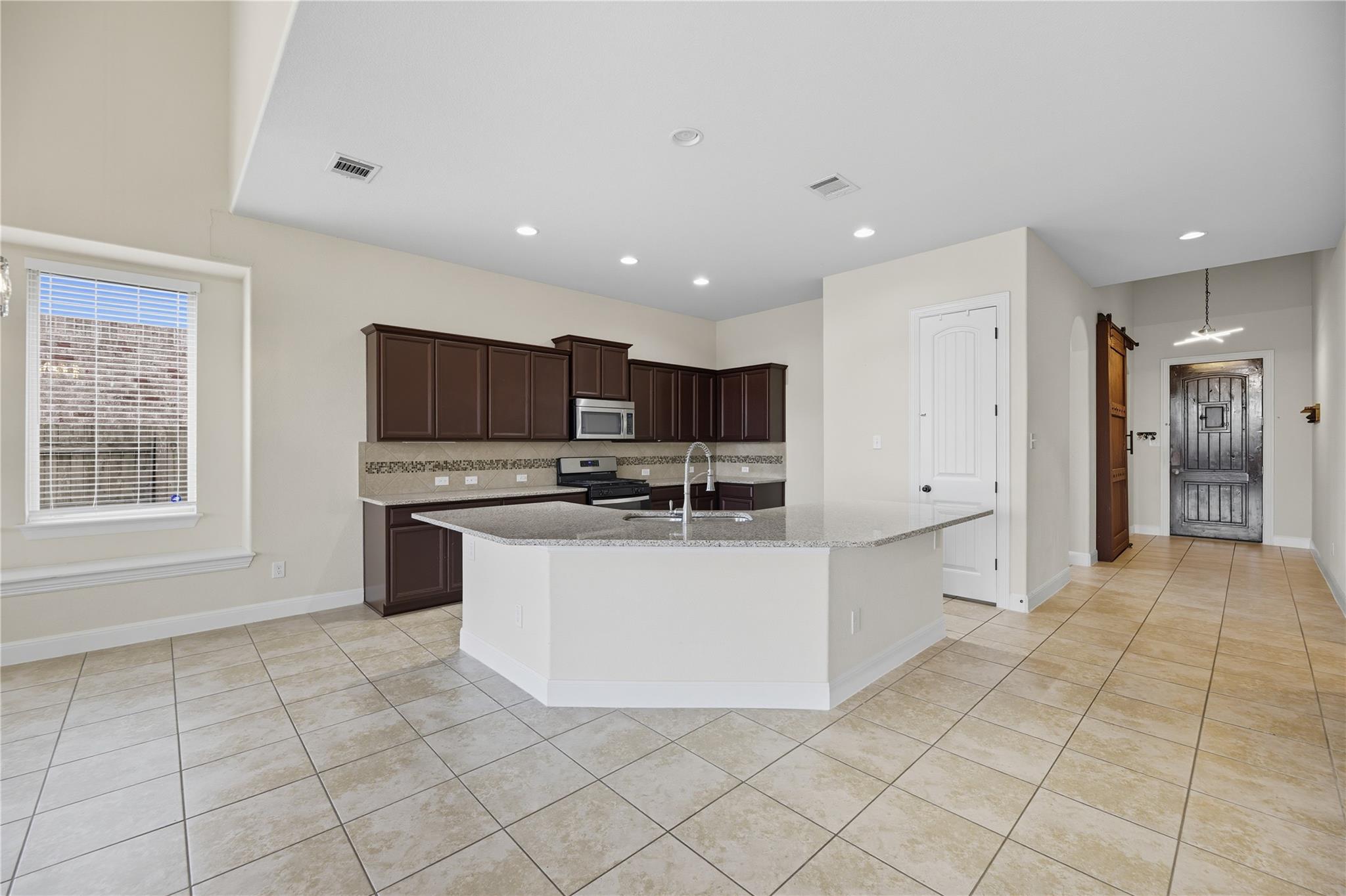 426 Vista Gardens Dr, Buda, TX 78610