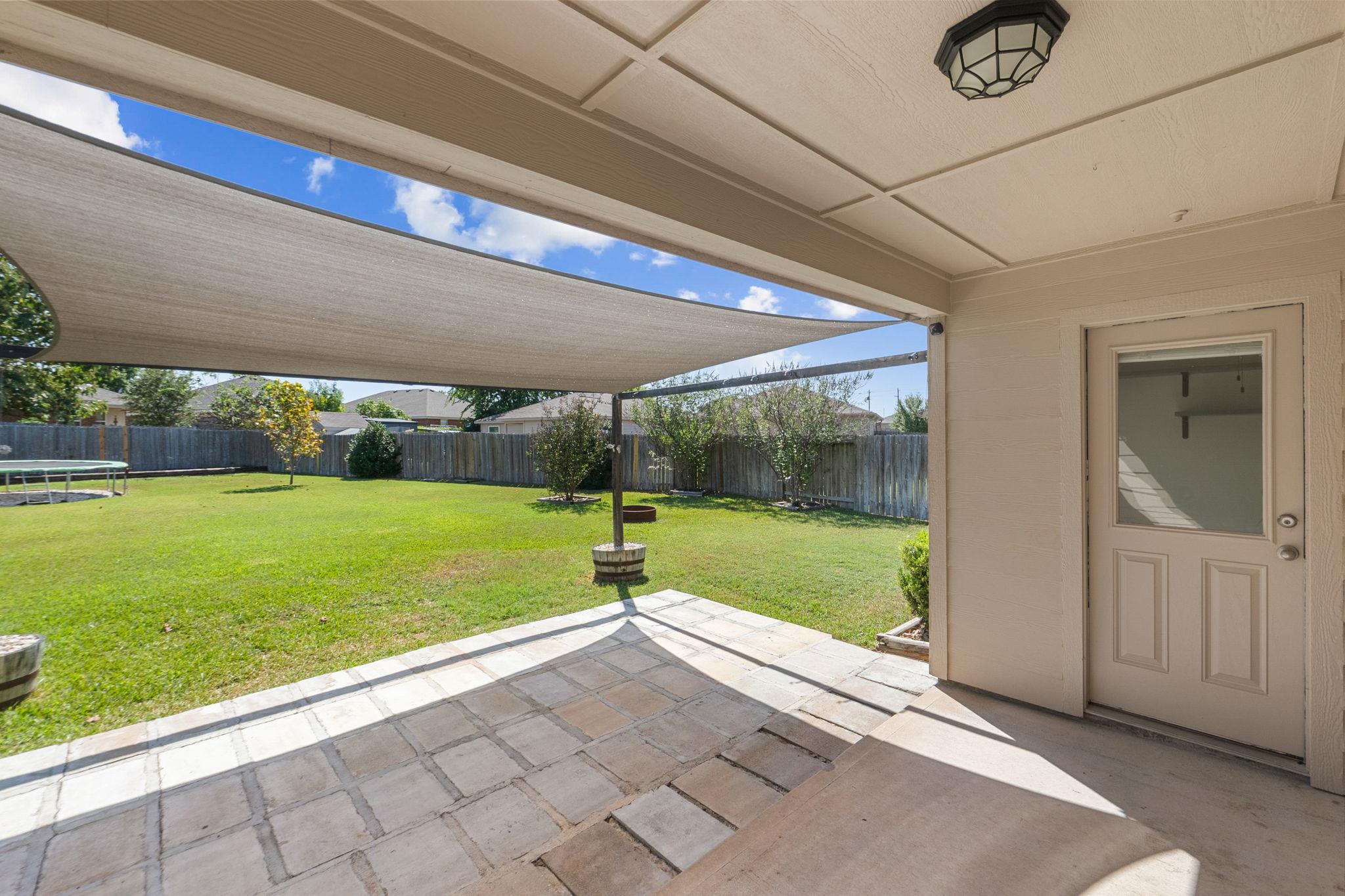 233 J E Brown Ln, Jarrell, TX 76537