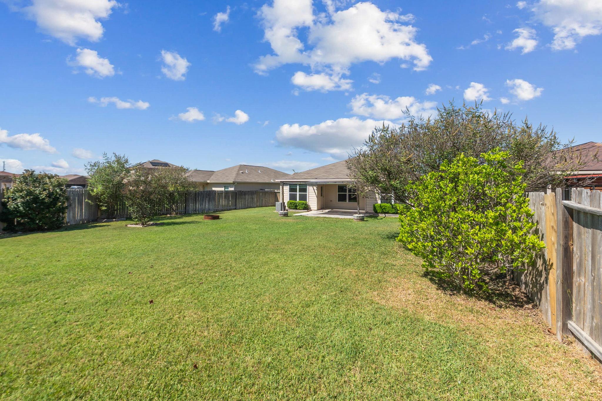 233 J E Brown Ln, Jarrell, TX 76537