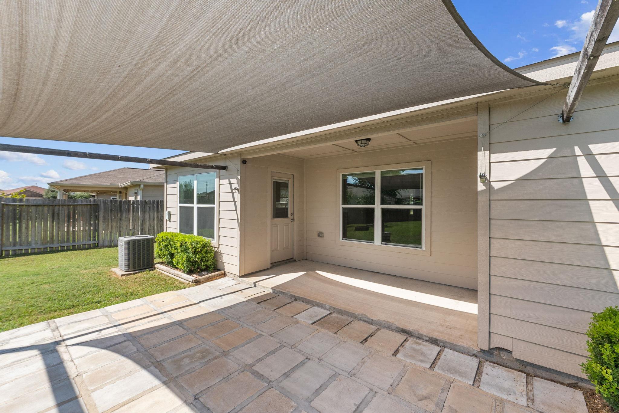 233 J E Brown Ln, Jarrell, TX 76537