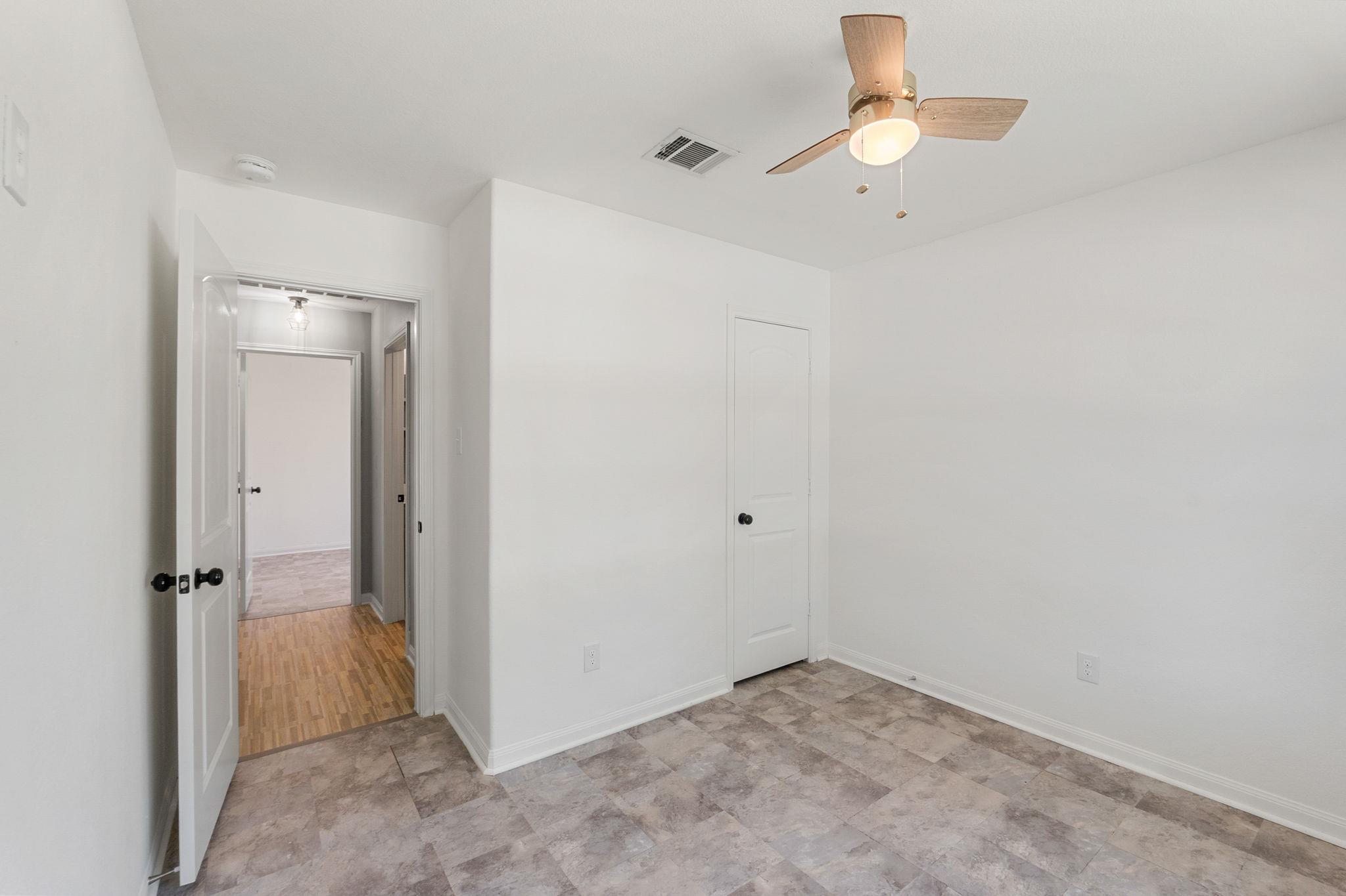 233 J E Brown Ln, Jarrell, TX 76537