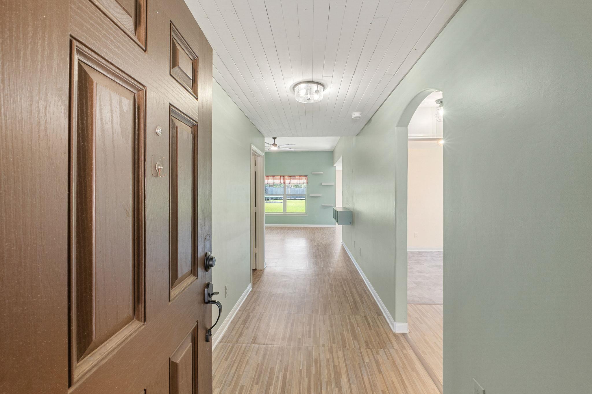 233 J E Brown Ln, Jarrell, TX 76537