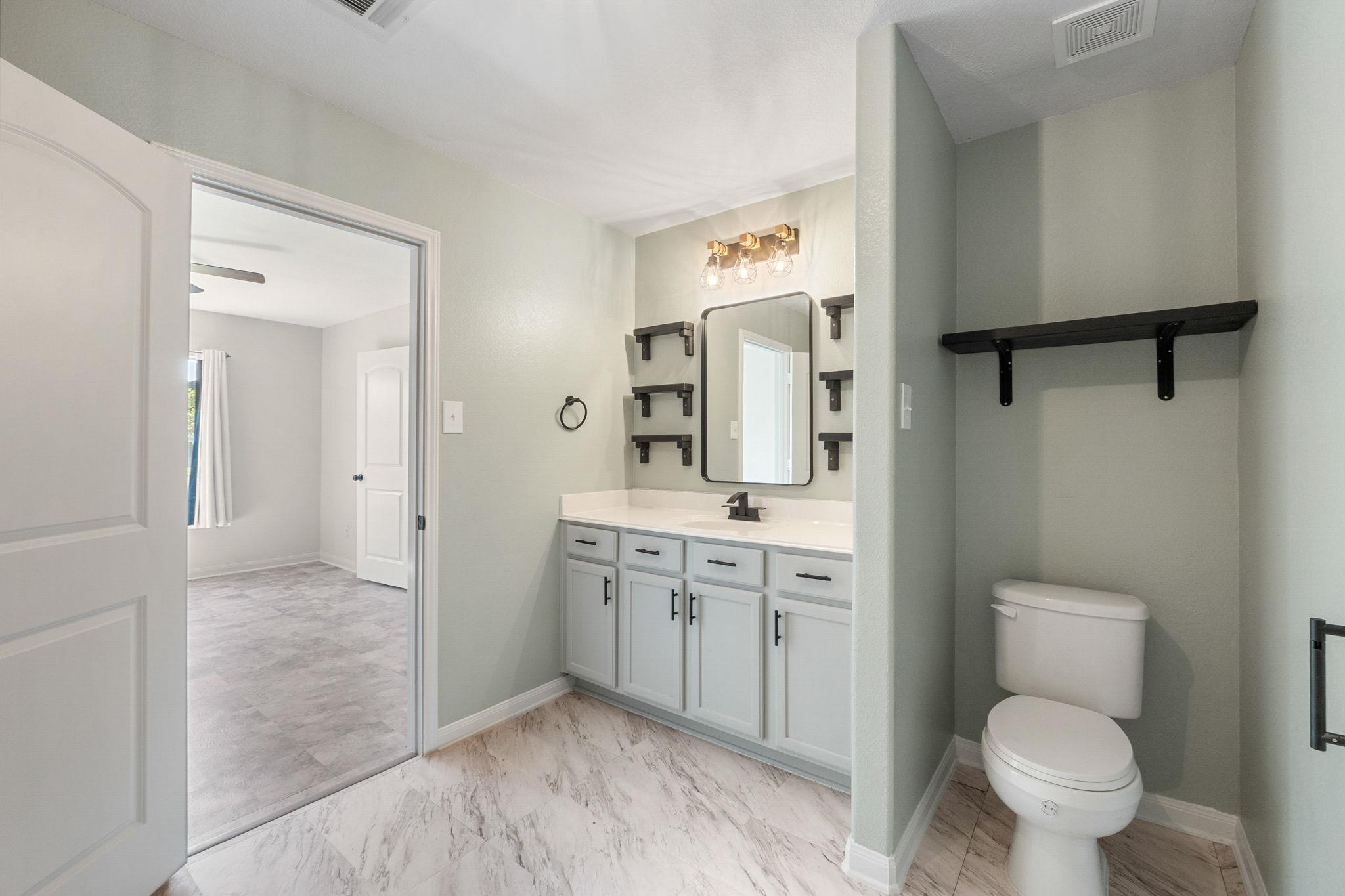 233 J E Brown Ln, Jarrell, TX 76537