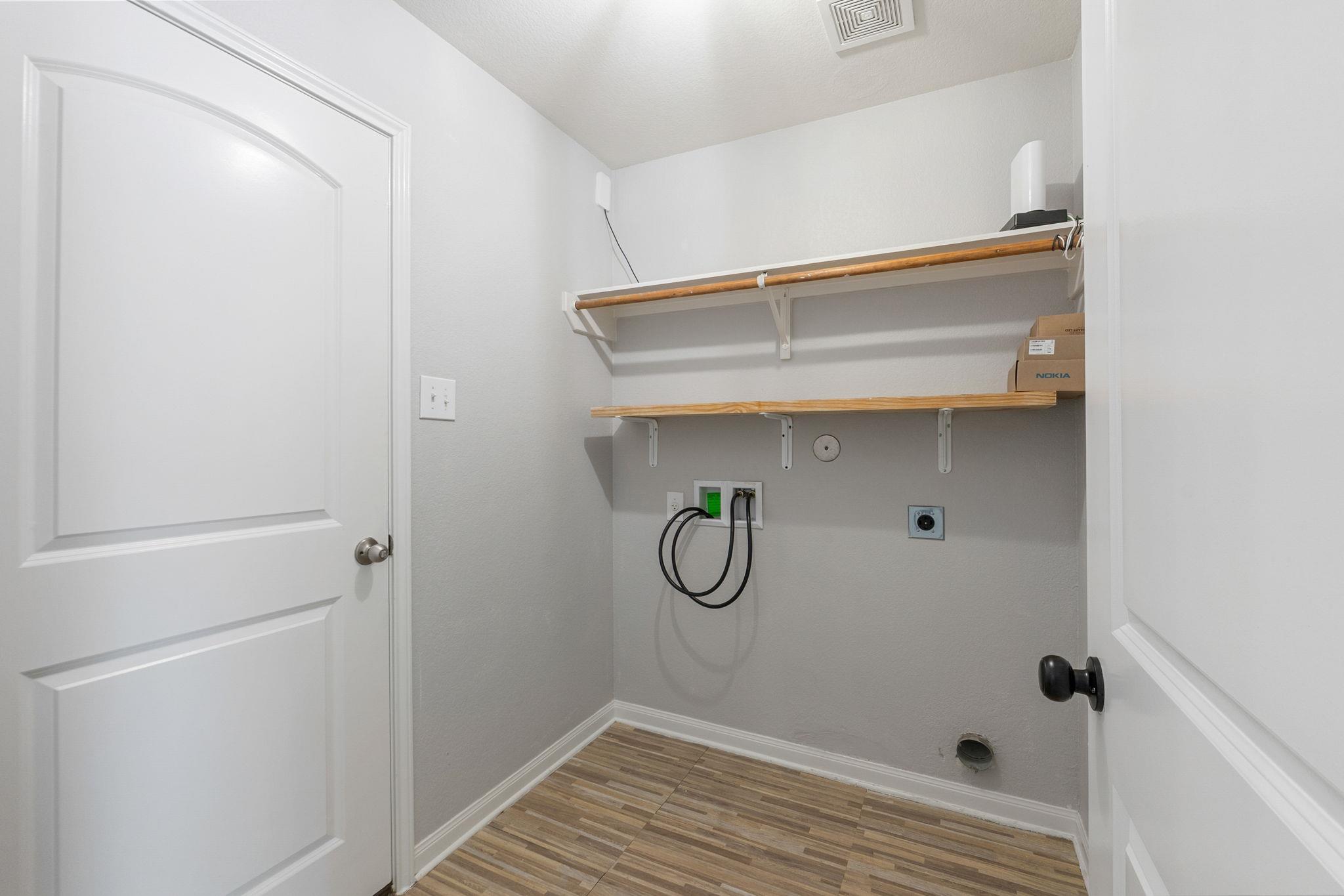 233 J E Brown Ln, Jarrell, TX 76537