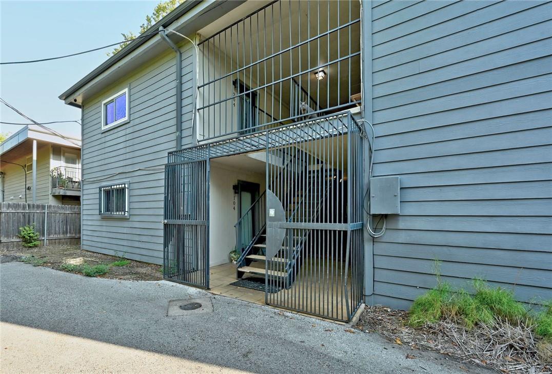 1111 W 10th St # 204, Austin, TX 78703