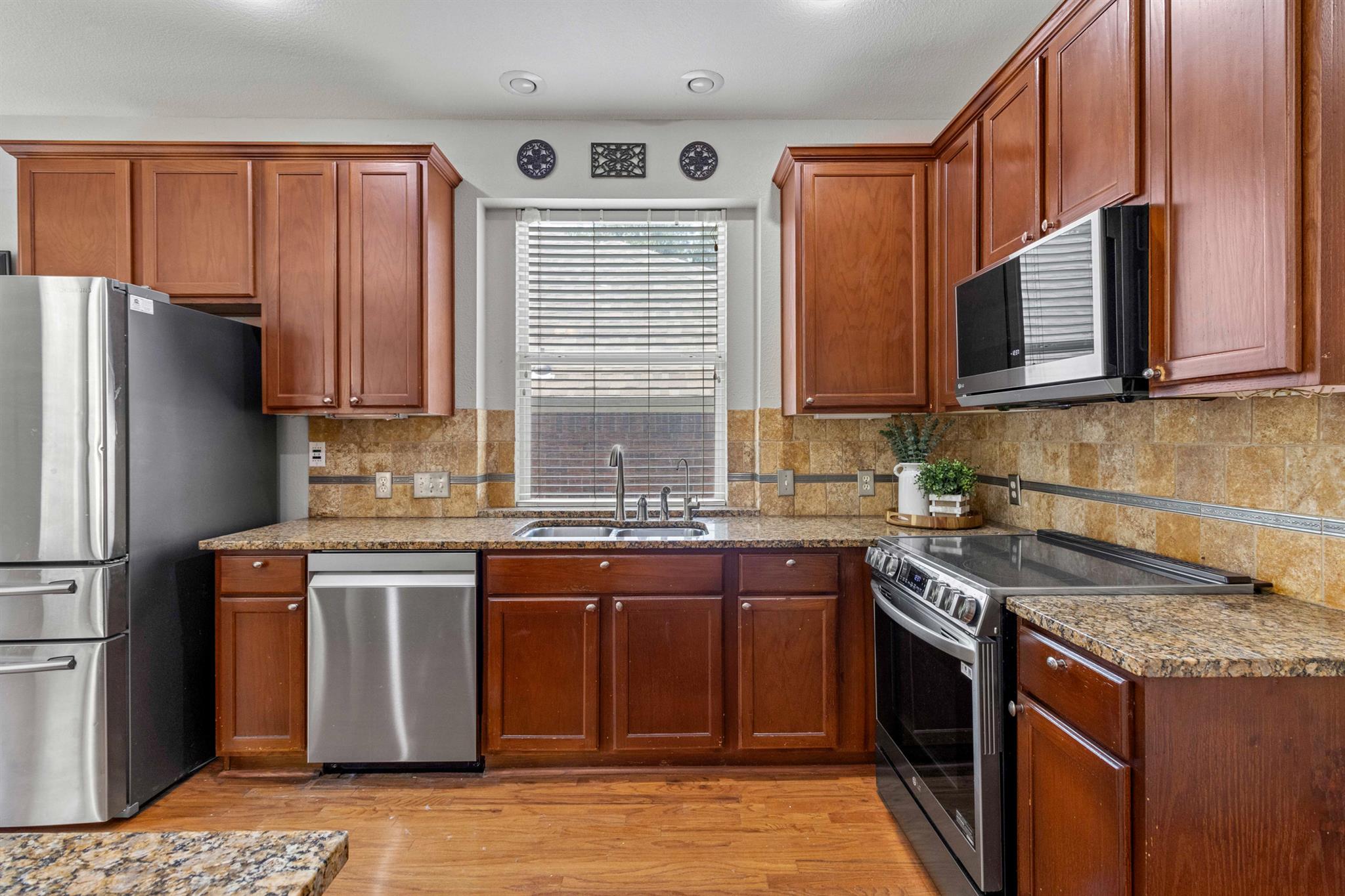 6531 Clairmont Dr, Austin, TX 78749