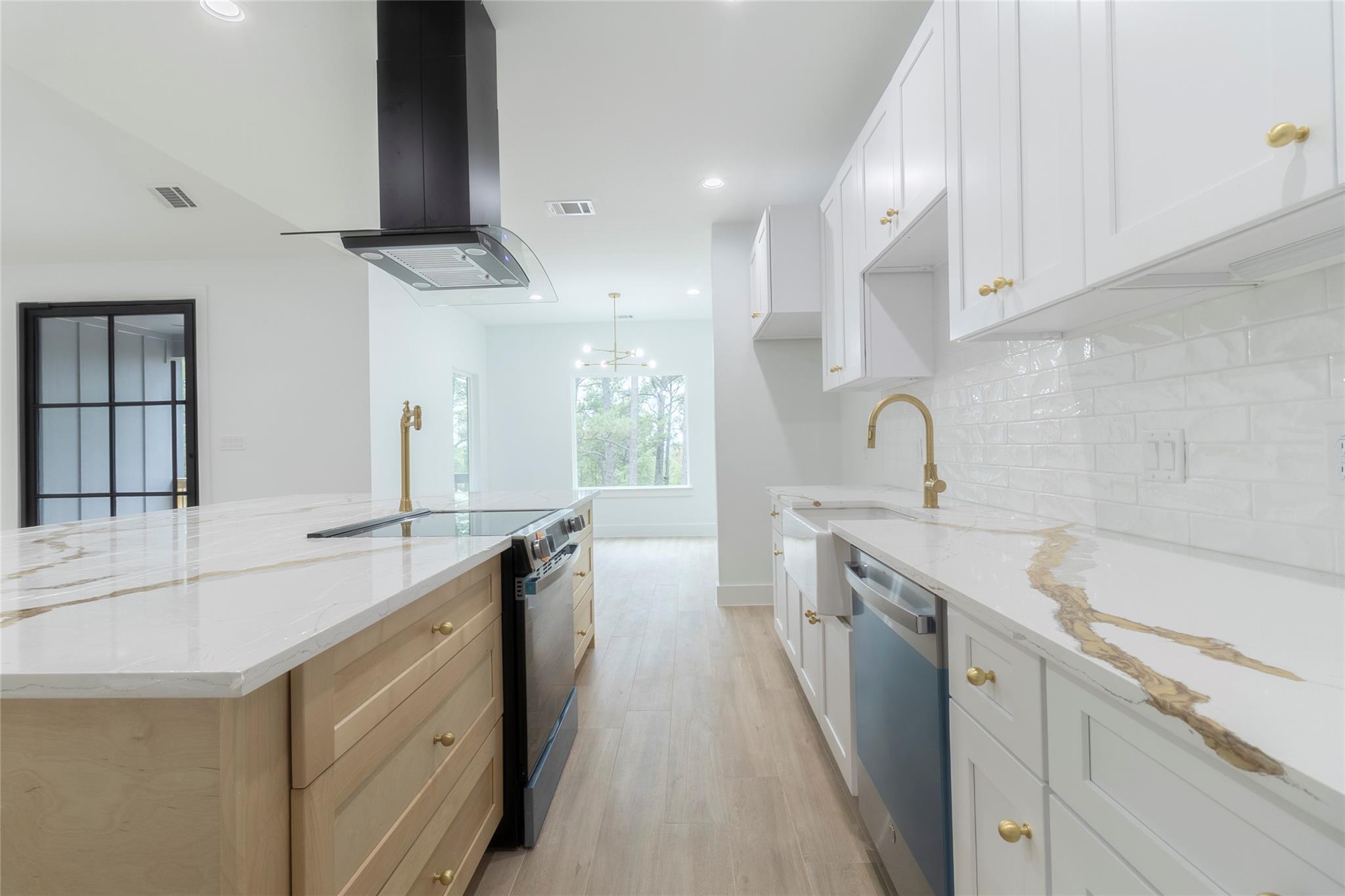 109 E Keanahalululu Ln, Bastrop, TX 78602