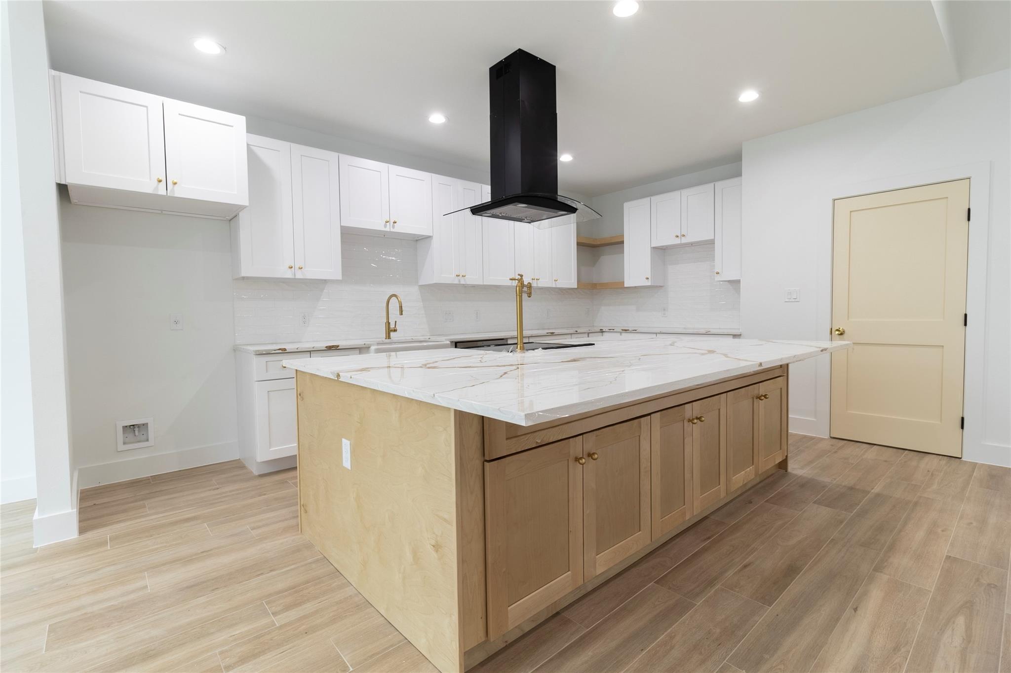 109 E Keanahalululu Ln, Bastrop, TX 78602