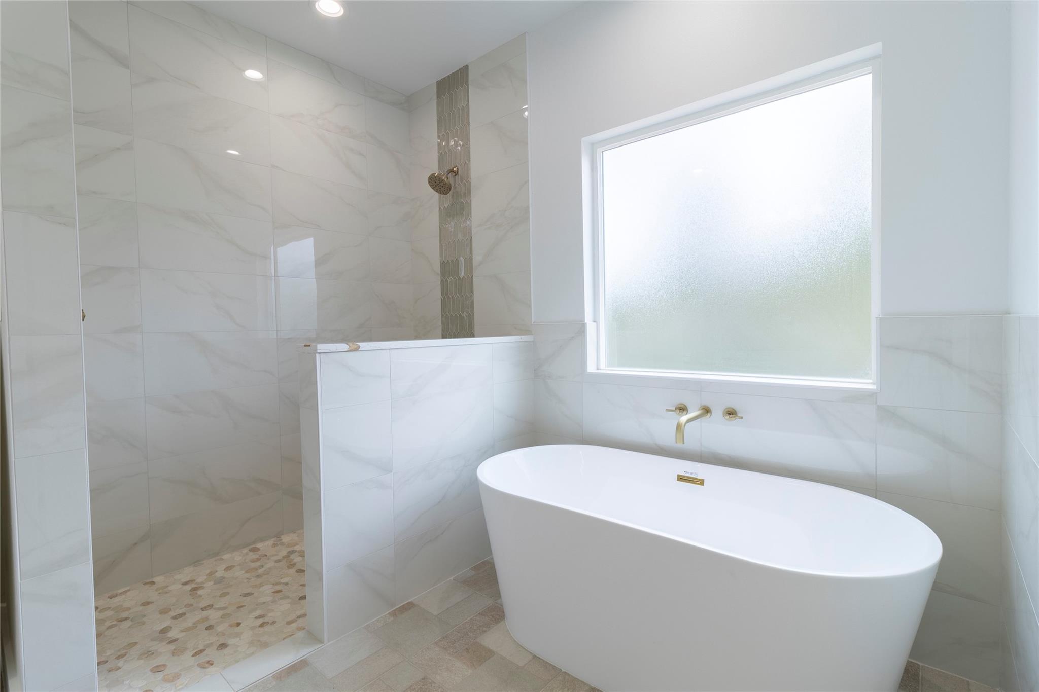 109 E Keanahalululu Ln, Bastrop, TX 78602