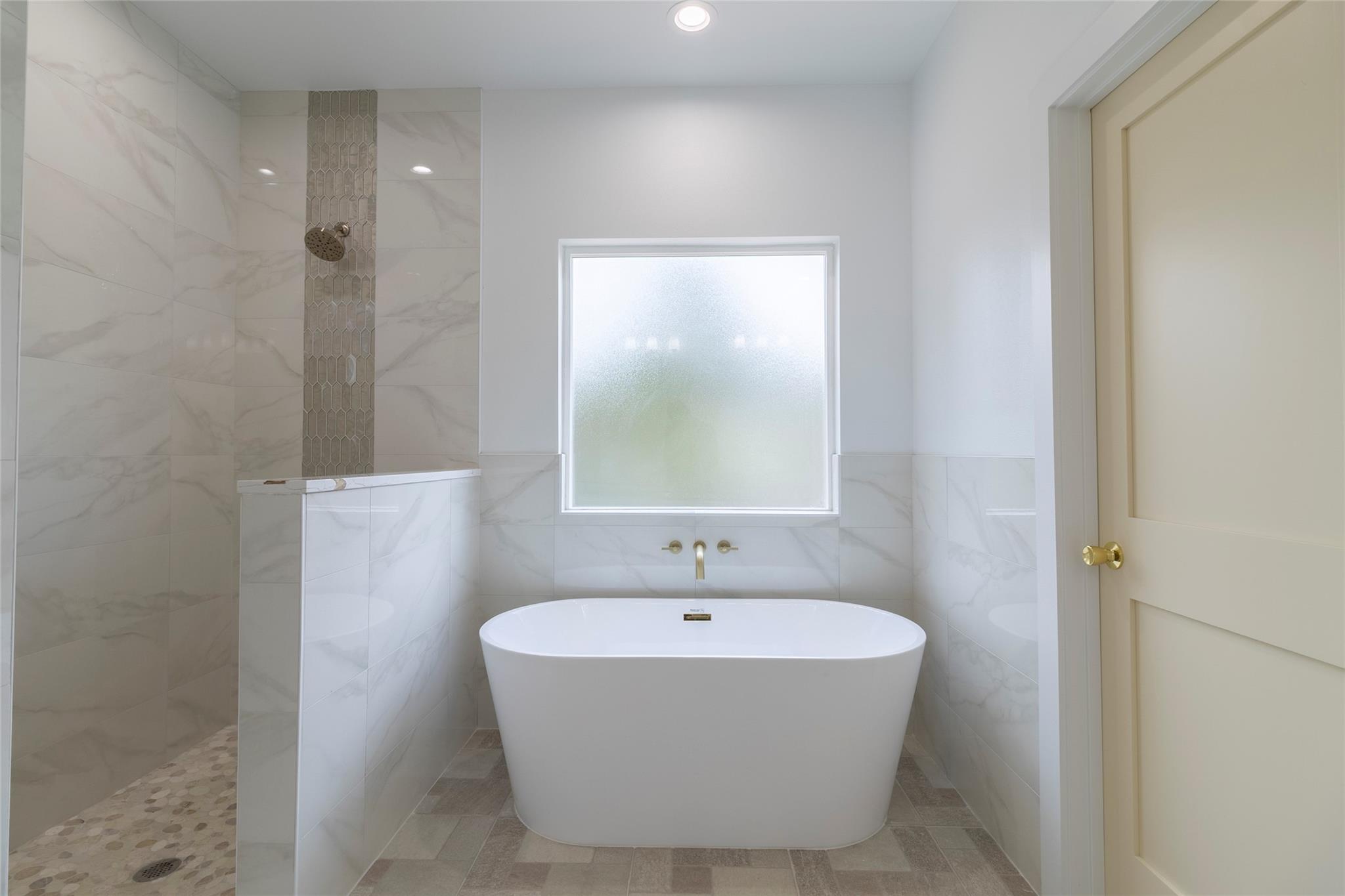 109 E Keanahalululu Ln, Bastrop, TX 78602