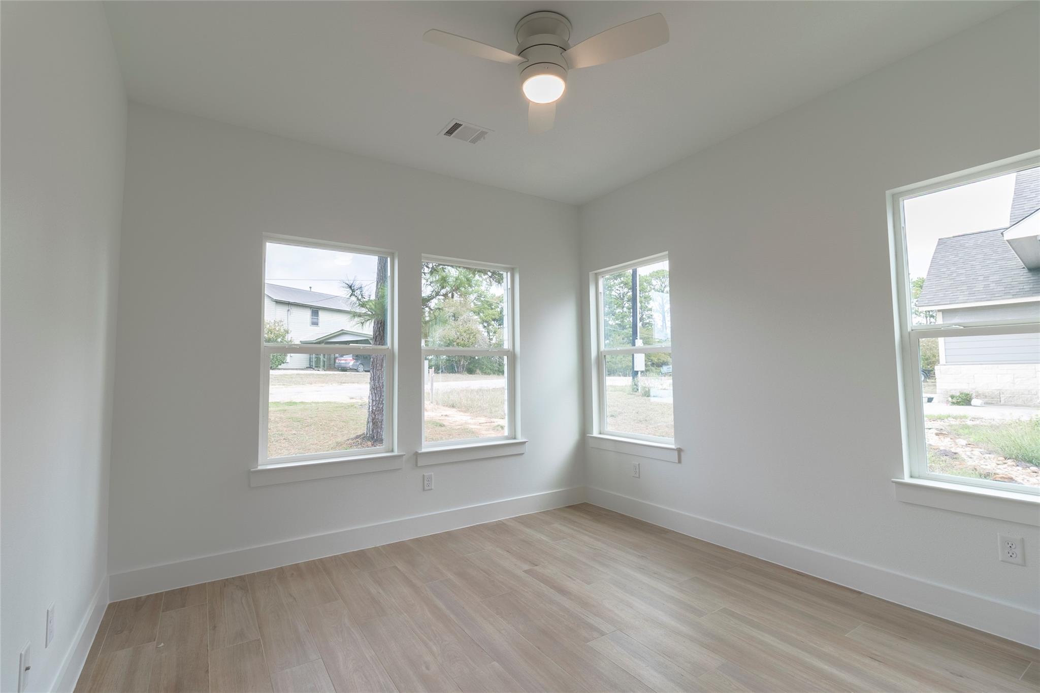 109 E Keanahalululu Ln, Bastrop, TX 78602