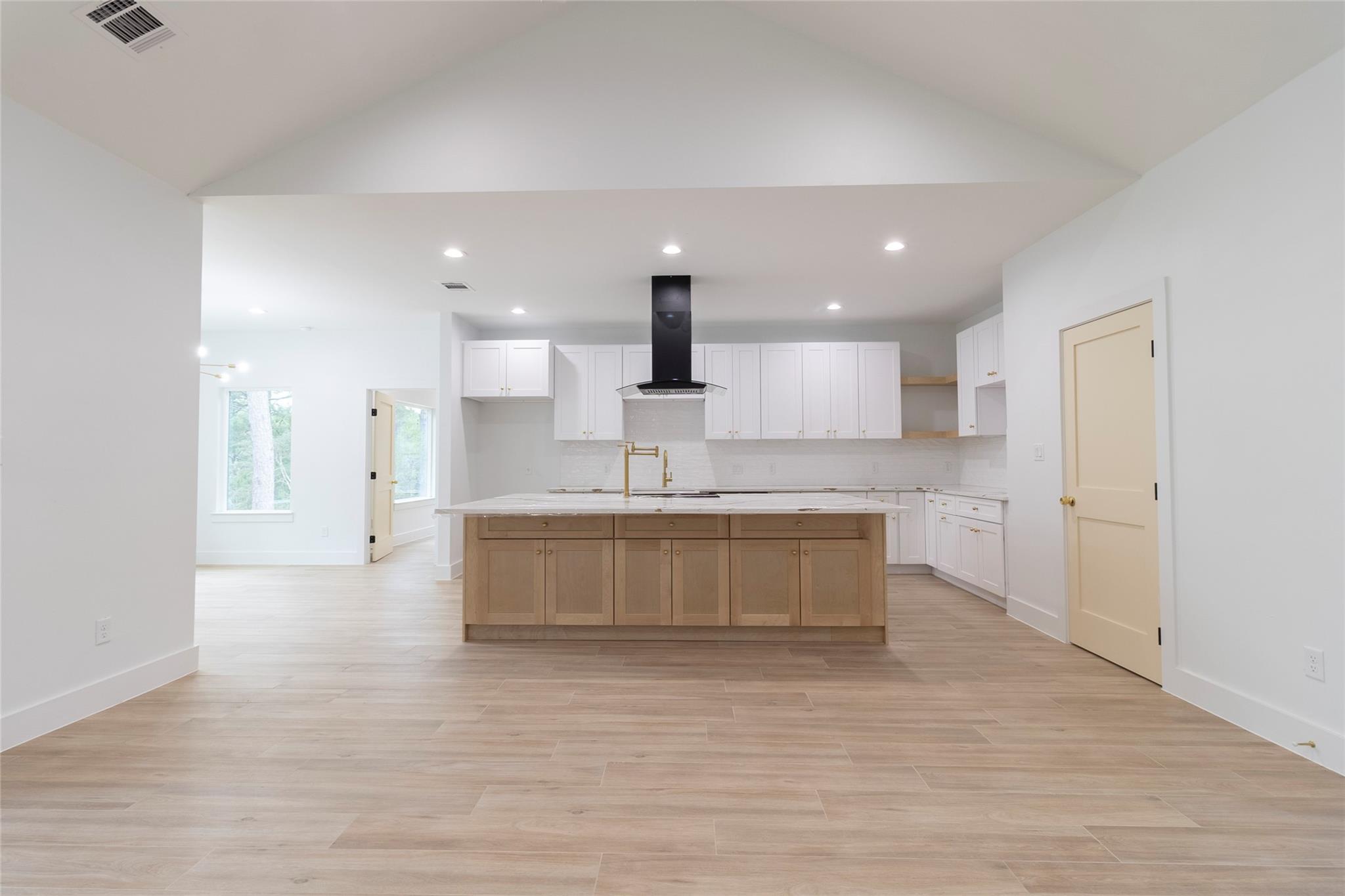 109 E Keanahalululu Ln, Bastrop, TX 78602