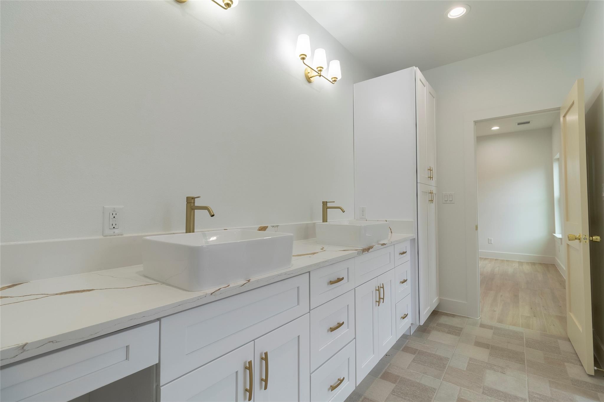 109 E Keanahalululu Ln, Bastrop, TX 78602