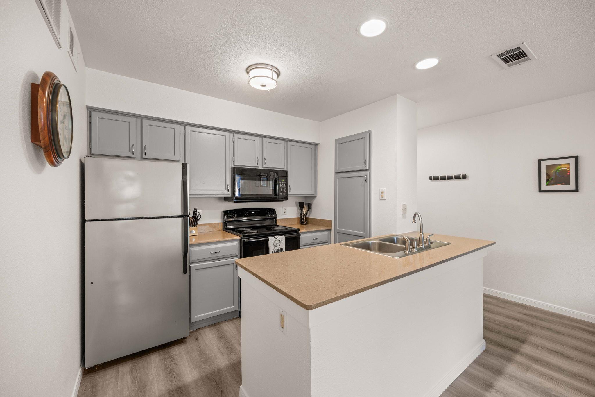 8888 Tallwood Dr # 2111, Austin, TX 78759