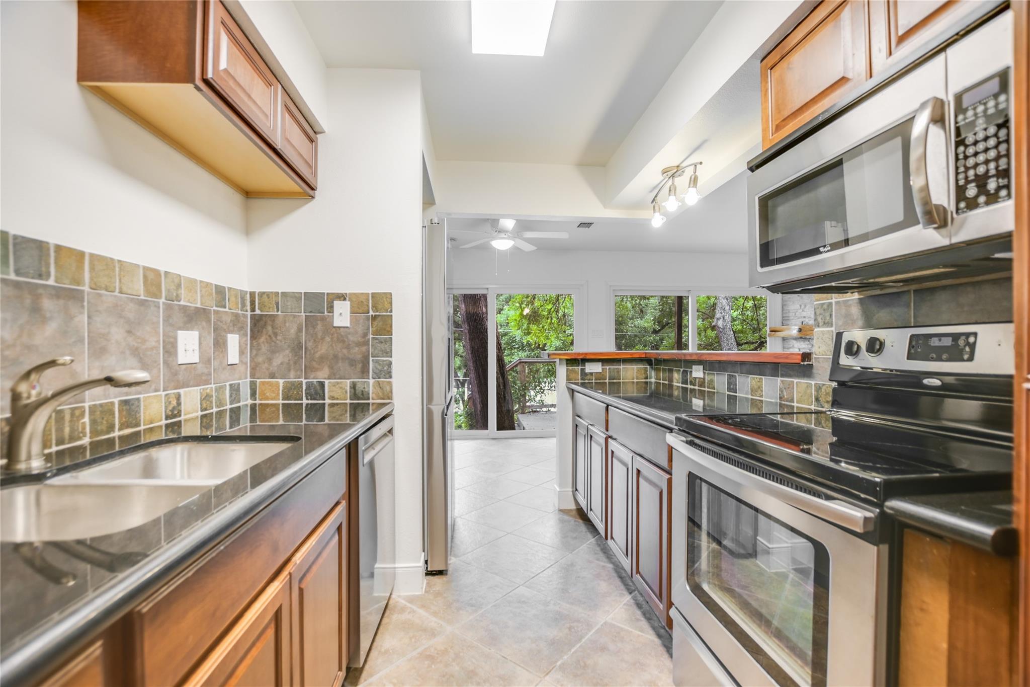 2903 Edgewater Dr # A, Austin, TX 78733