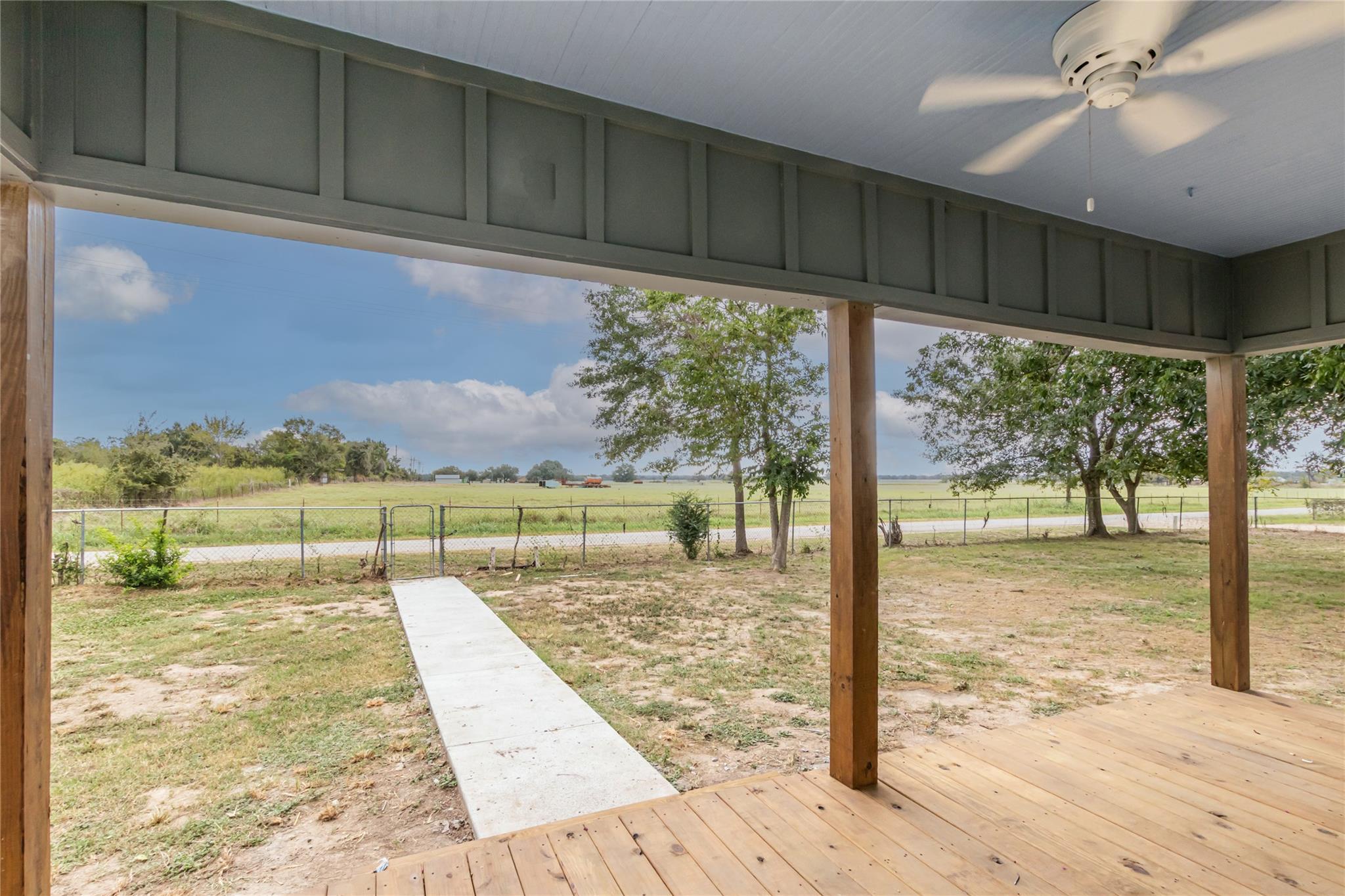 380 County Road 358, Gause, TX 77857