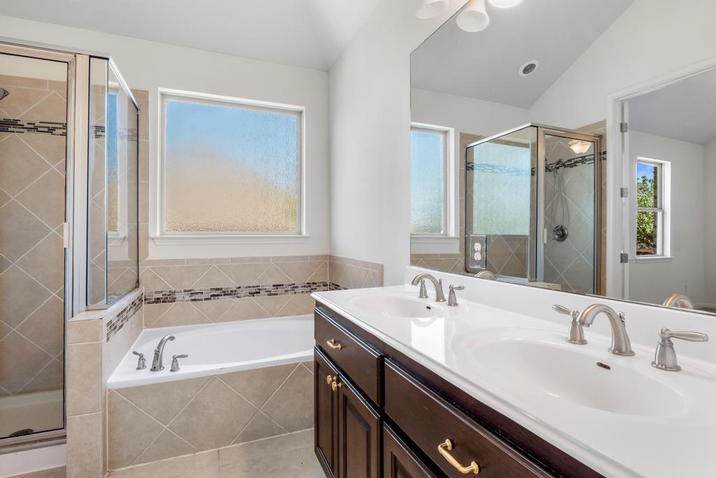 2849 Coral Valley Dr, Leander, TX 78641