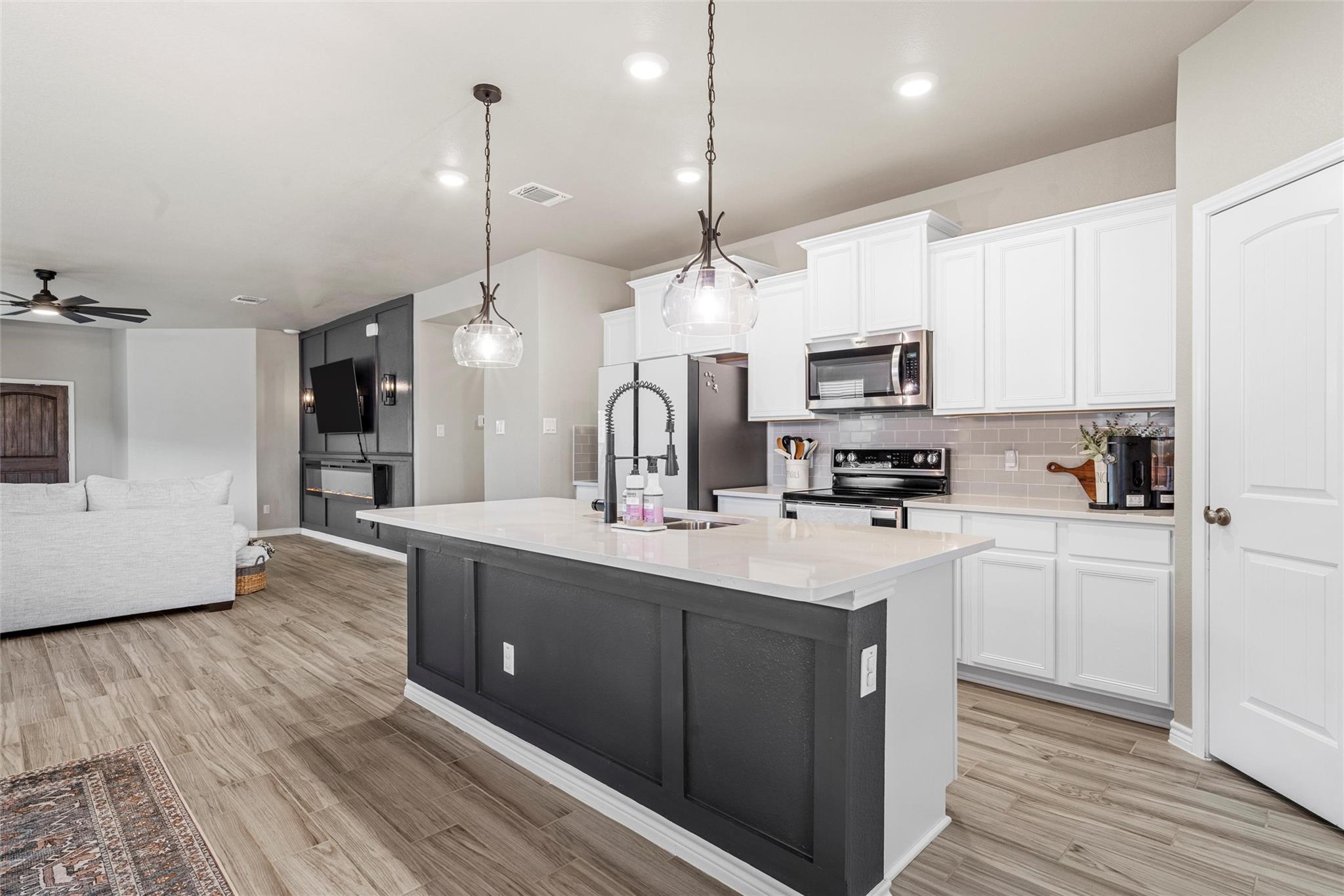 5743 St Charles Dr, Belton, TX 76513