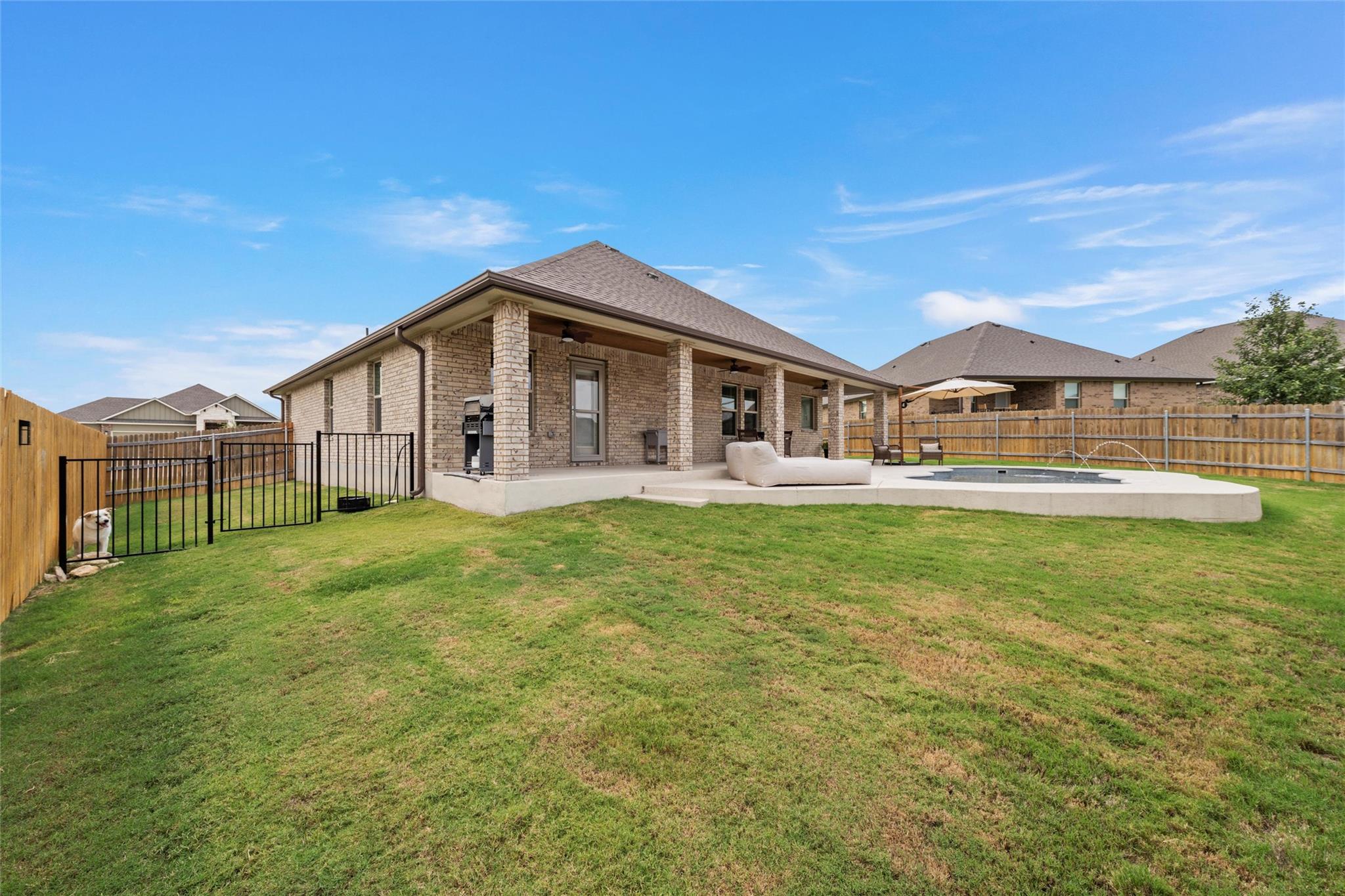5743 St Charles Dr, Belton, TX 76513