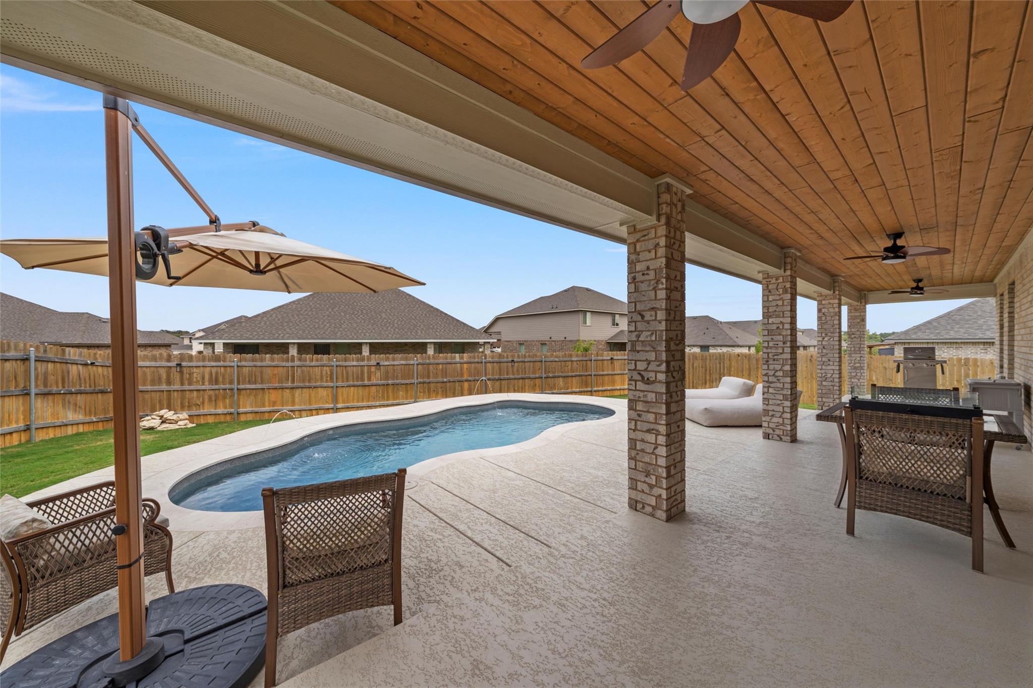 5743 St Charles Dr, Belton, TX 76513