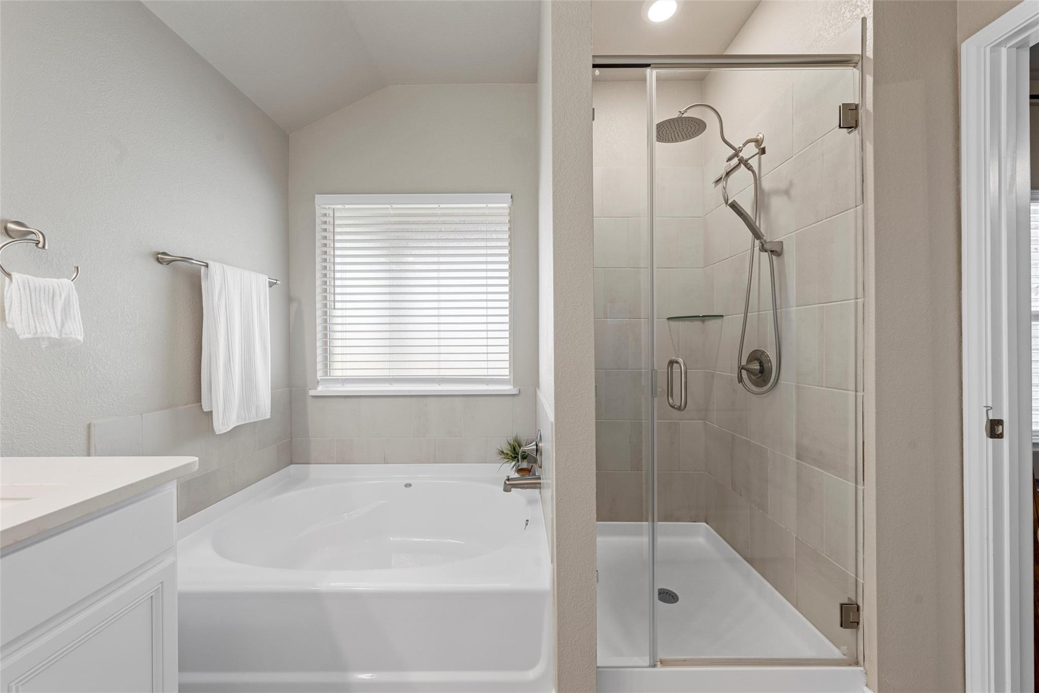 5743 St Charles Dr, Belton, TX 76513