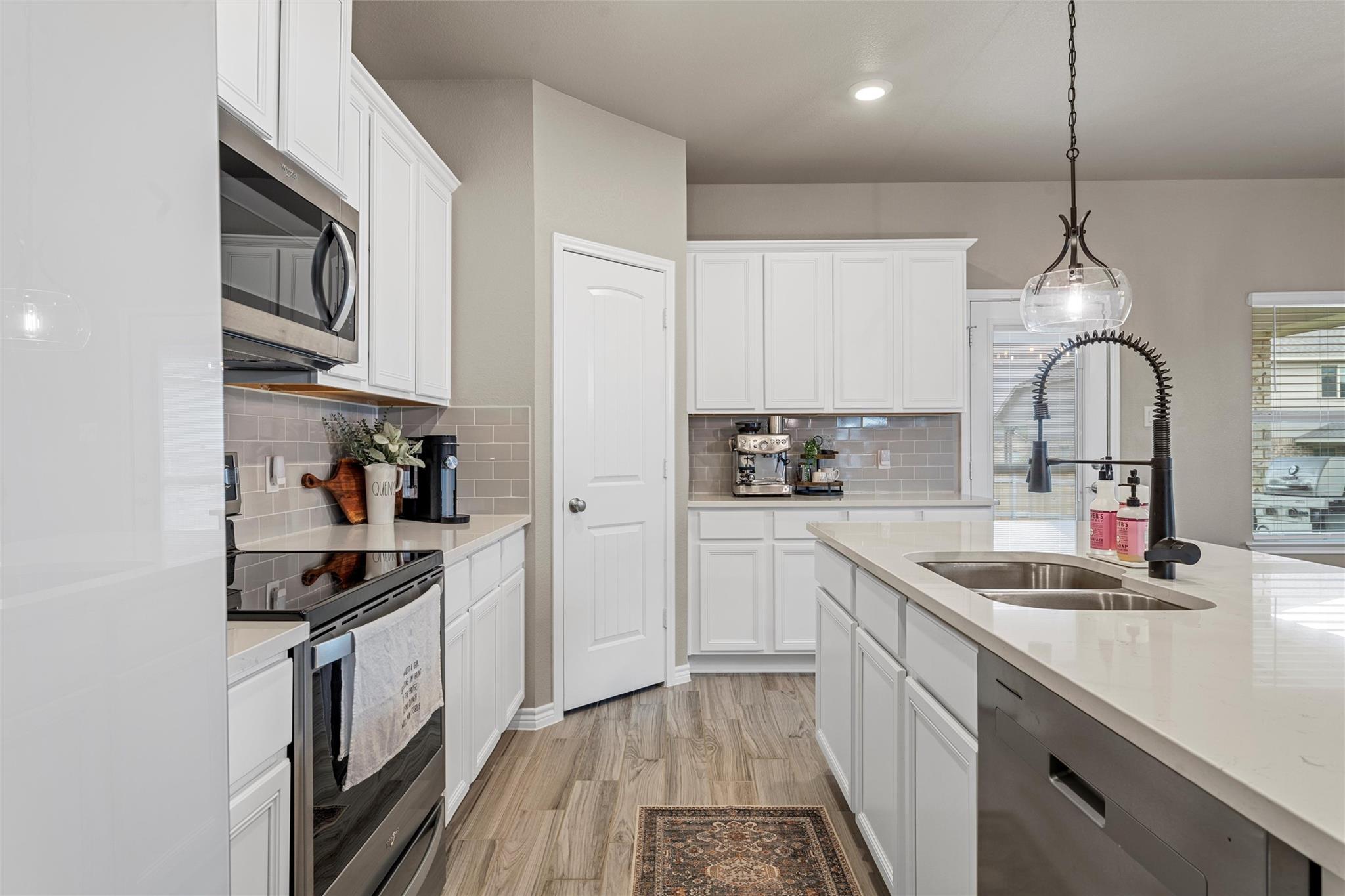 5743 St Charles Dr, Belton, TX 76513