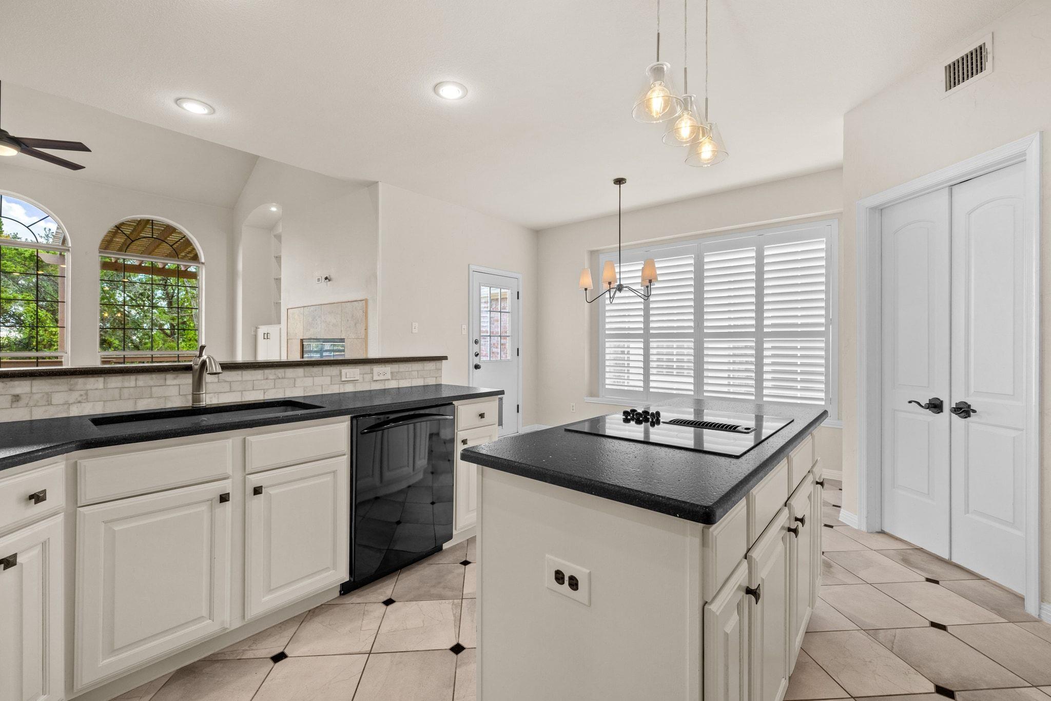 10100 Scull Creek Dr, Austin, TX 78730