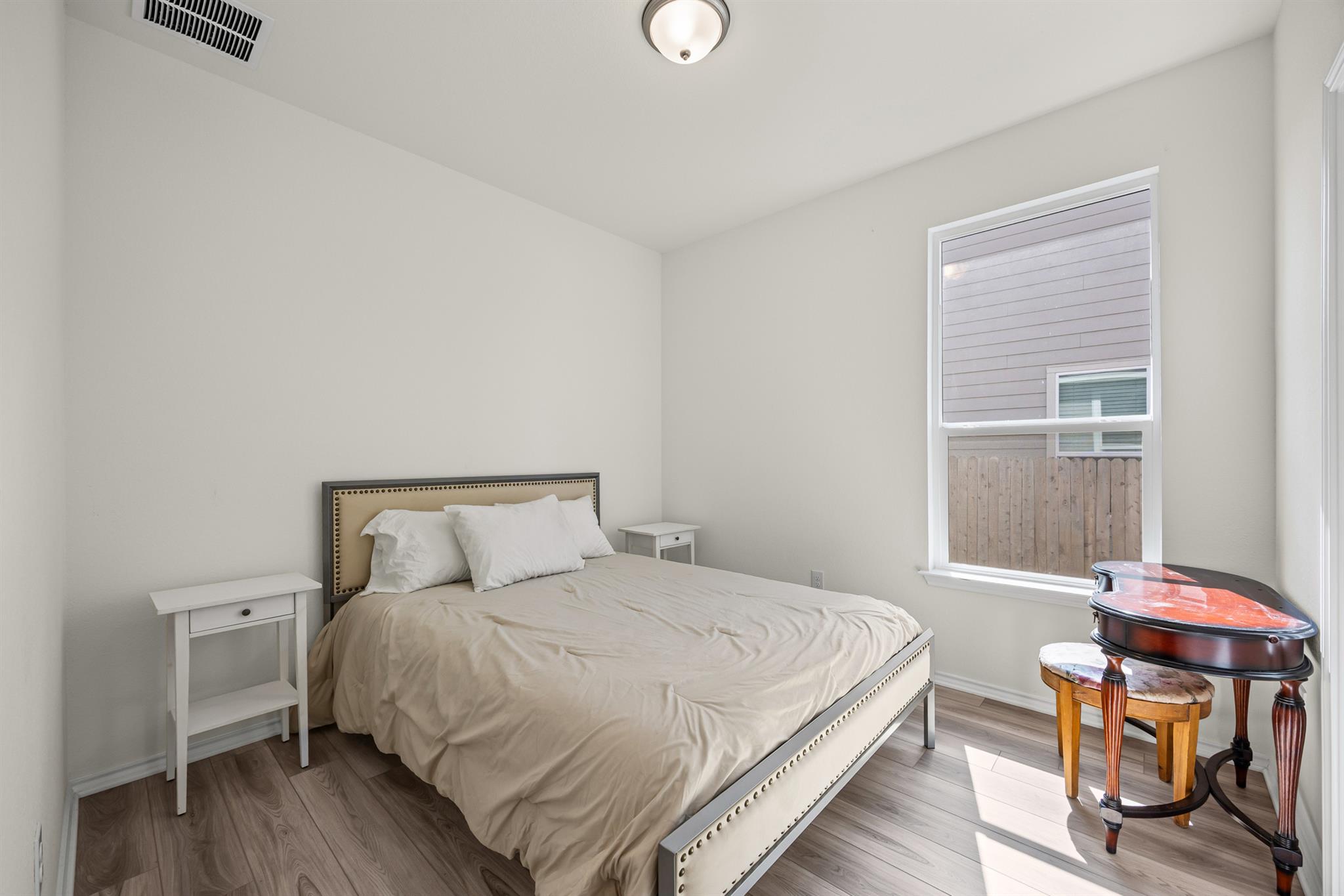 222 Summit Dr, Lockhart, TX 78644