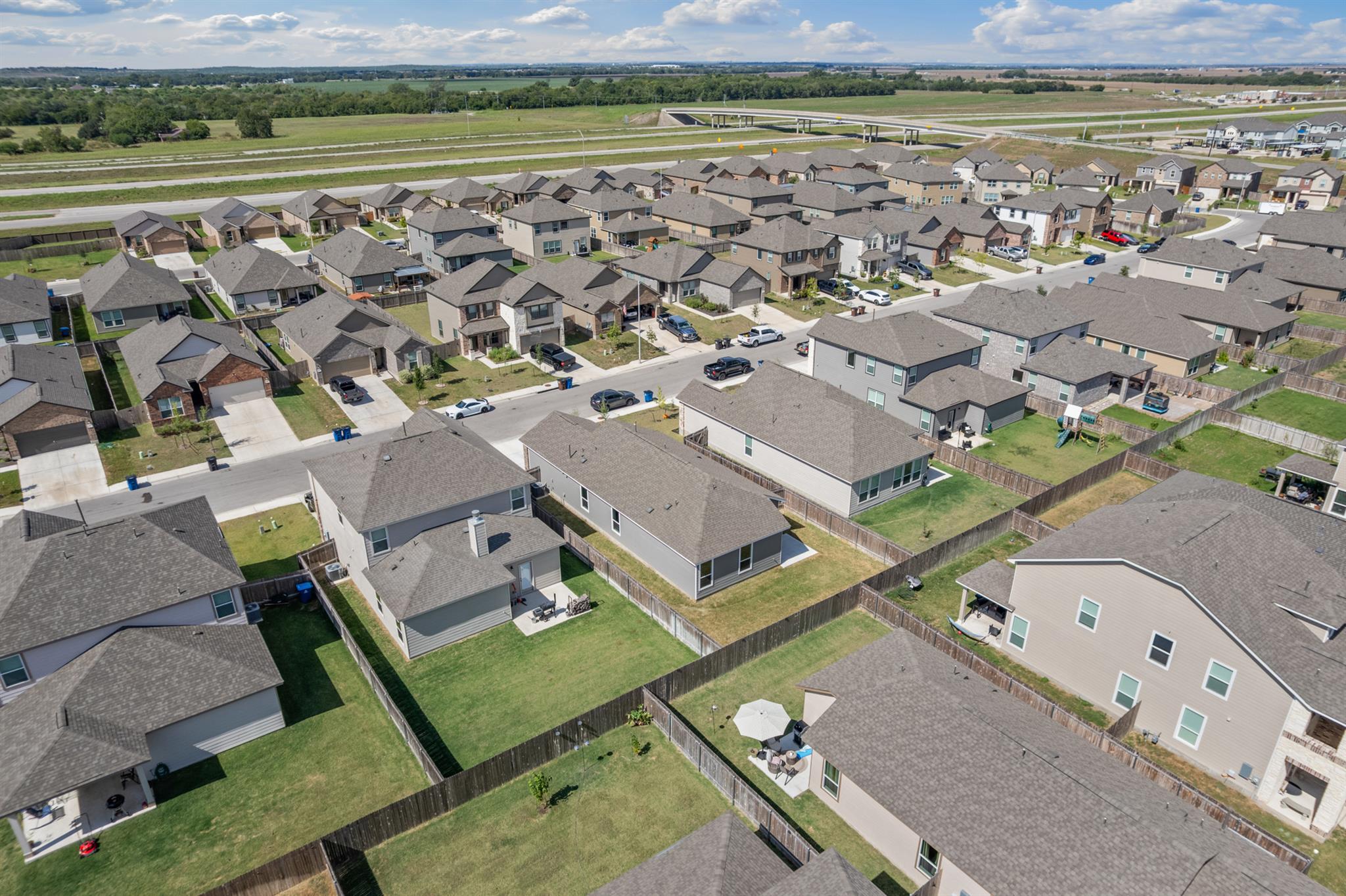 222 Summit Dr, Lockhart, TX 78644