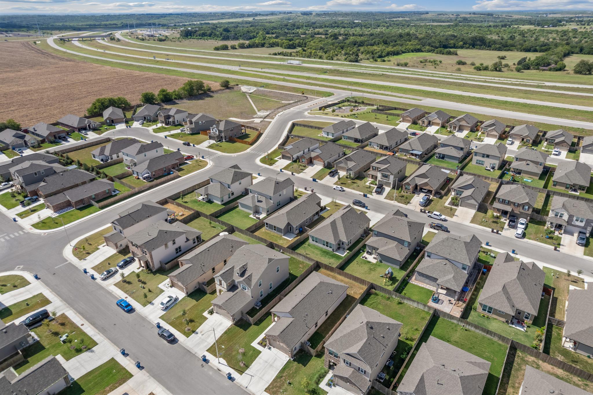 222 Summit Dr, Lockhart, TX 78644