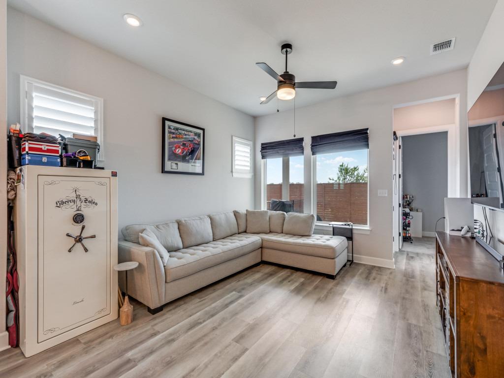 220 Monterey Oak Trl, Georgetown, TX 78628