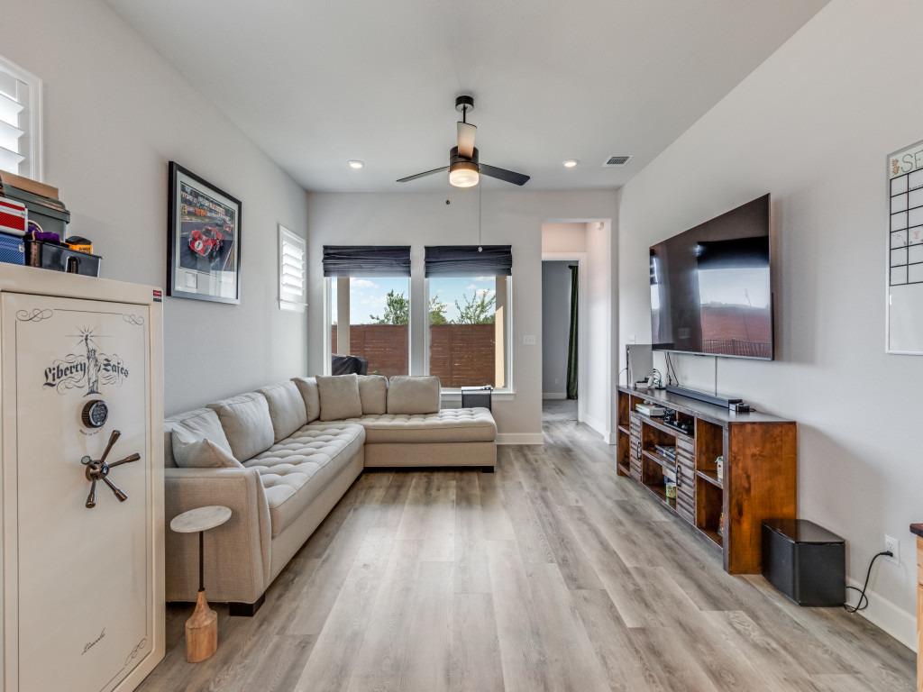 220 Monterey Oak Trl, Georgetown, TX 78628