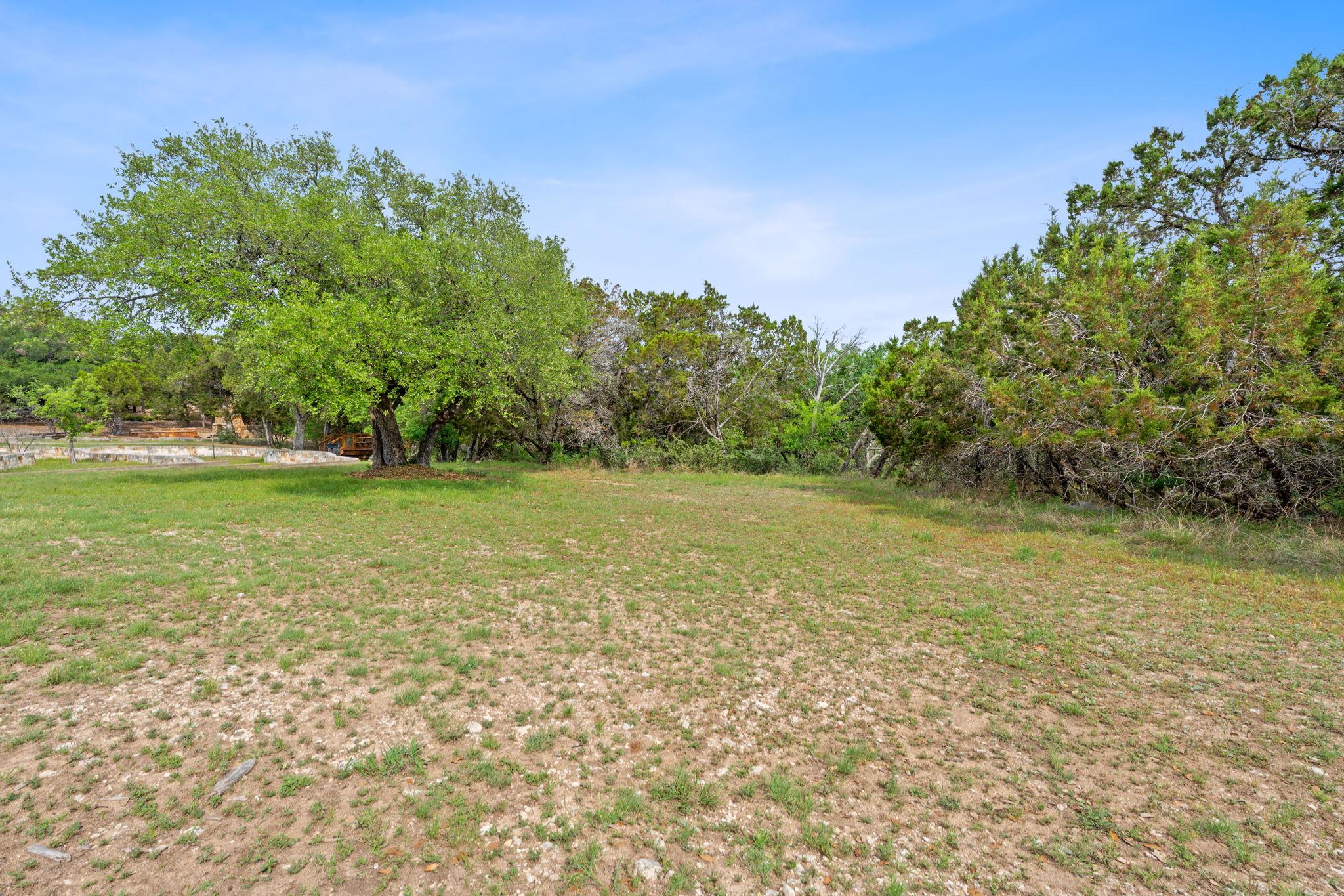 7201 Getaway Dr, Jonestown, TX 78645