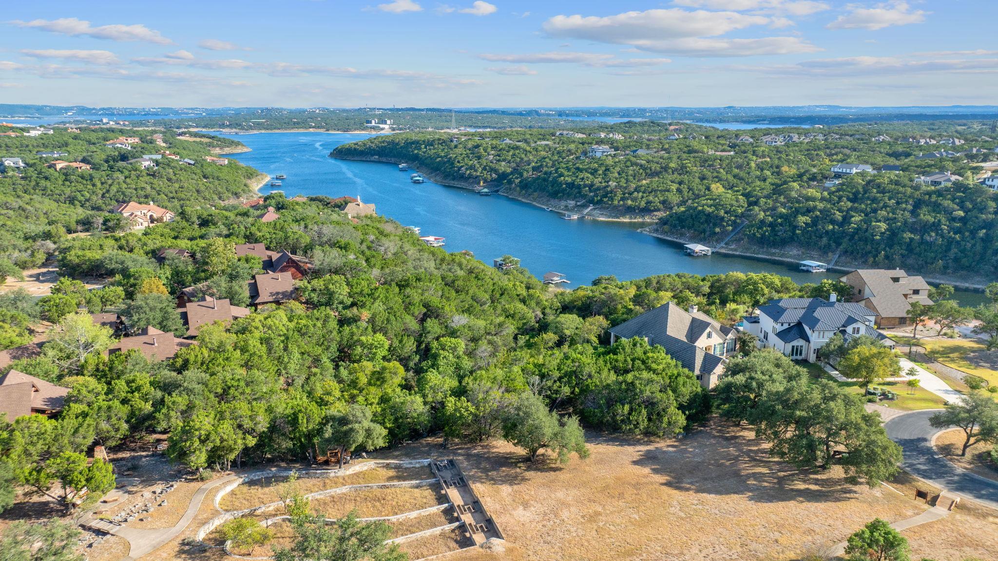 7201 Getaway Dr, Jonestown, TX 78645