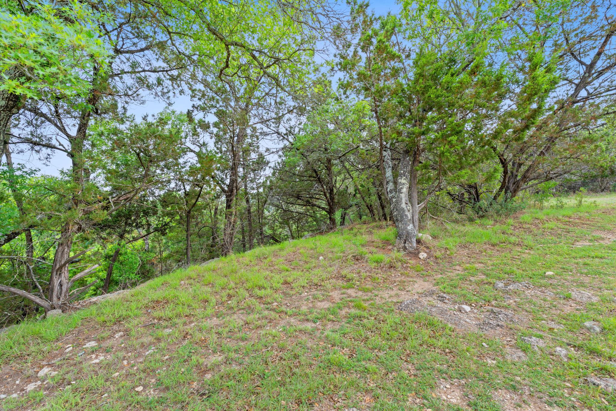 7201 Getaway Dr, Jonestown, TX 78645