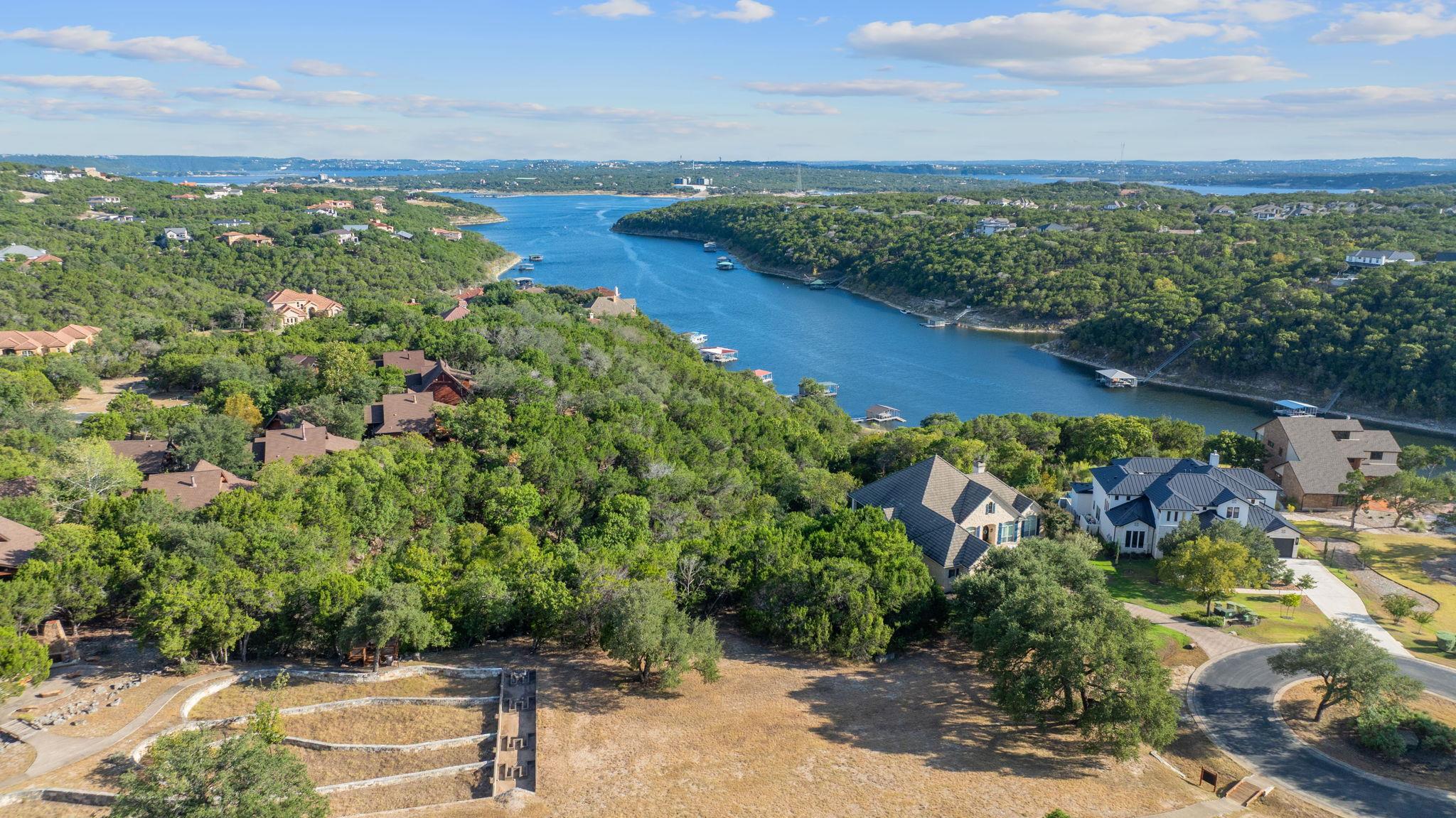 7201 Getaway Dr, Jonestown, TX 78645