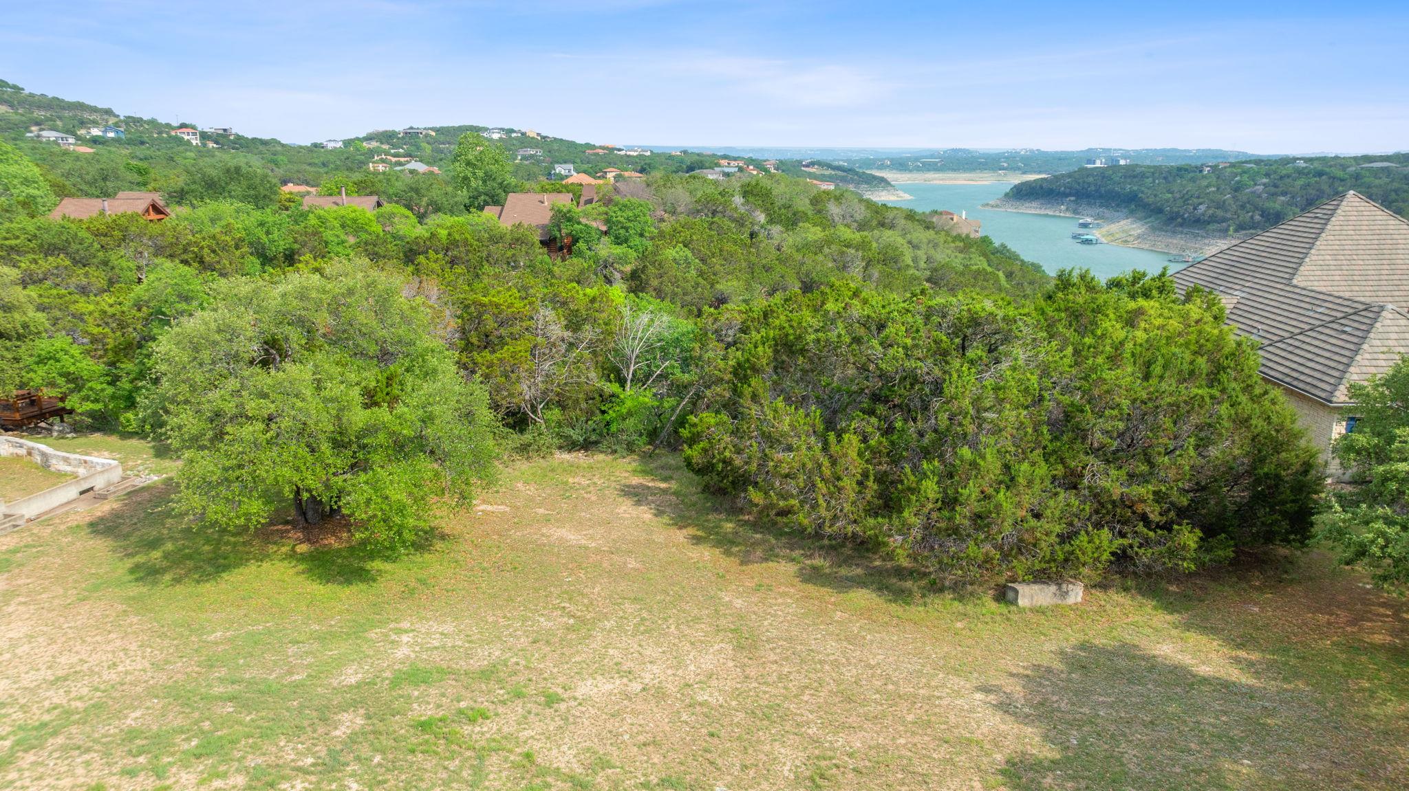 7201 Getaway Dr, Jonestown, TX 78645