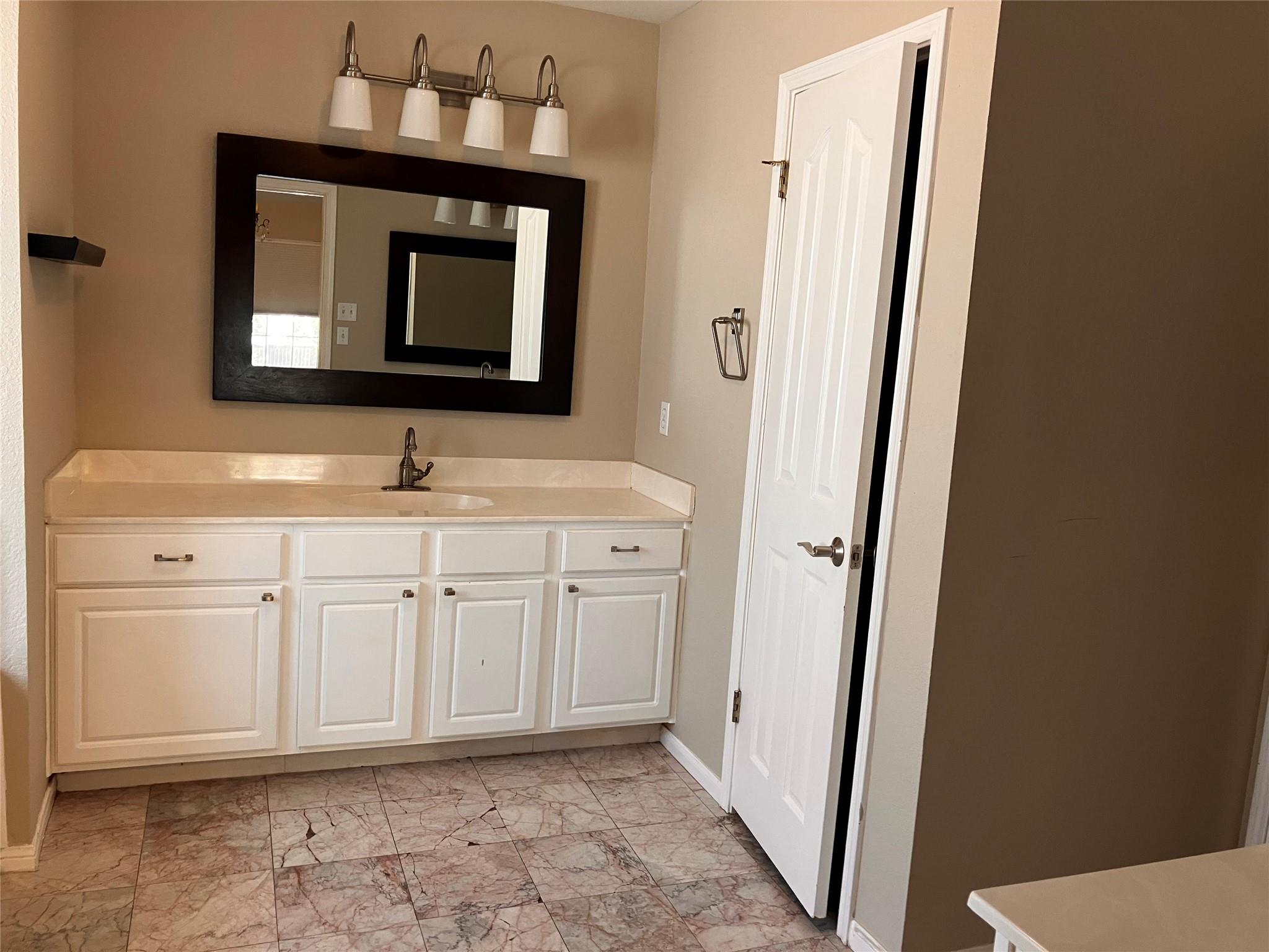 1717 Apache Trl, Round Rock, TX 78665